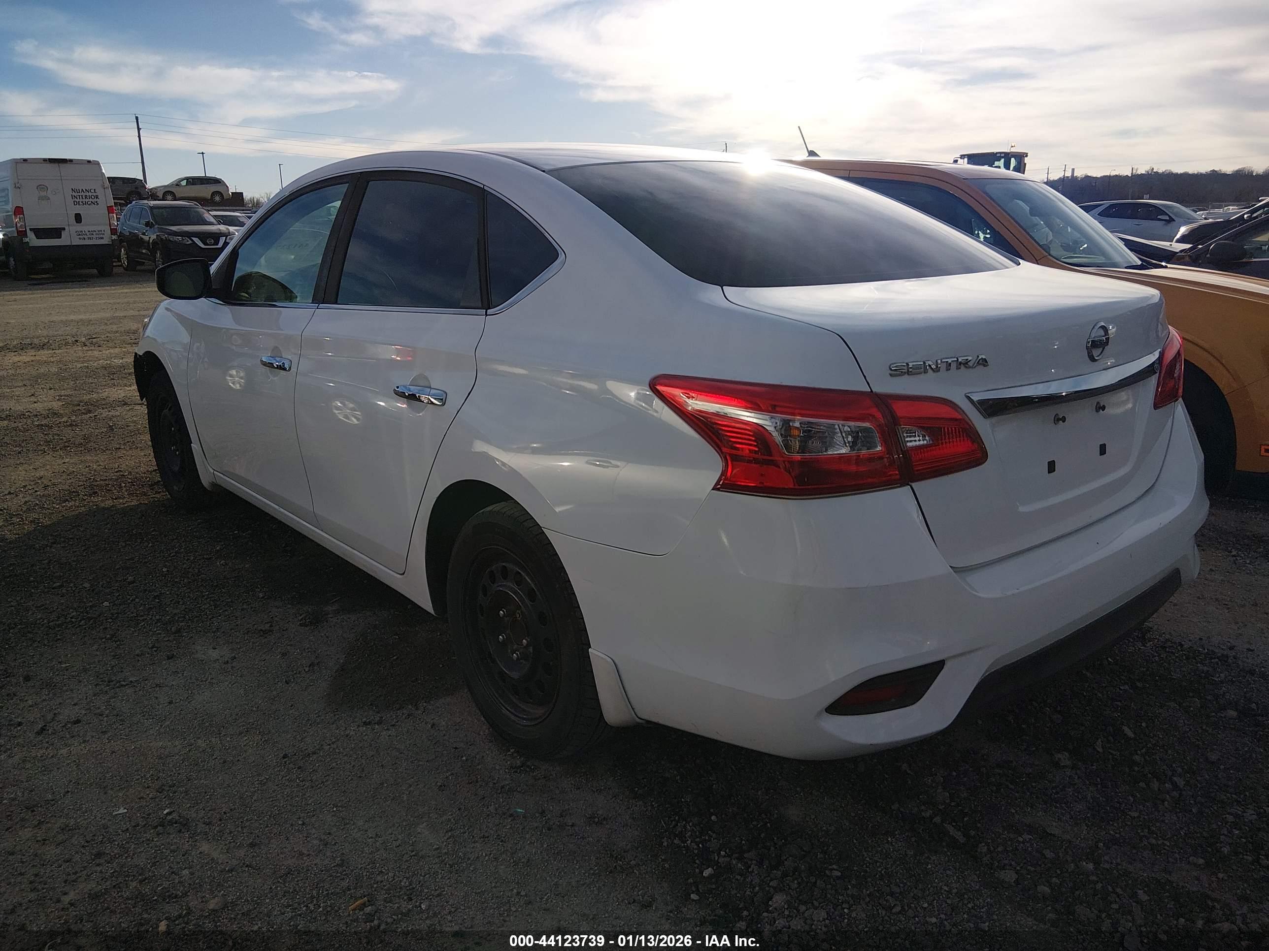 NISSAN SENTRA image 3