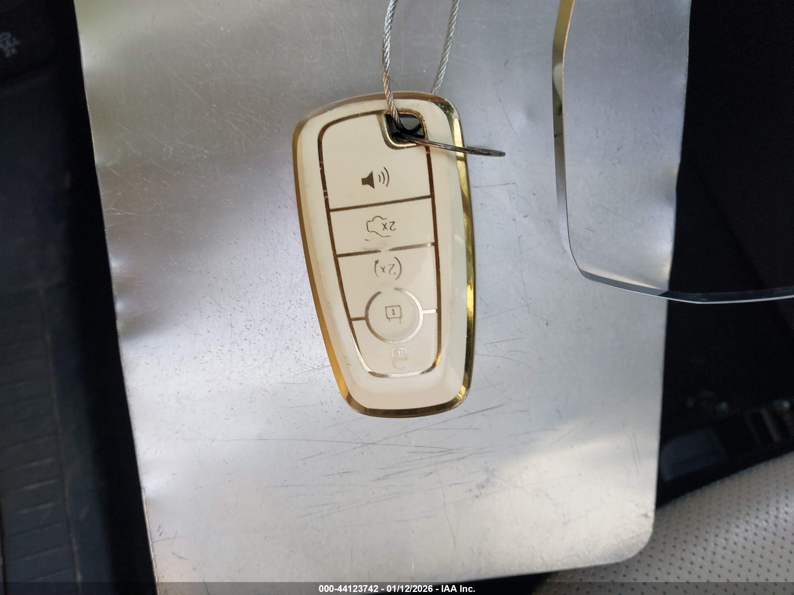 FORD ESCAPE image 11