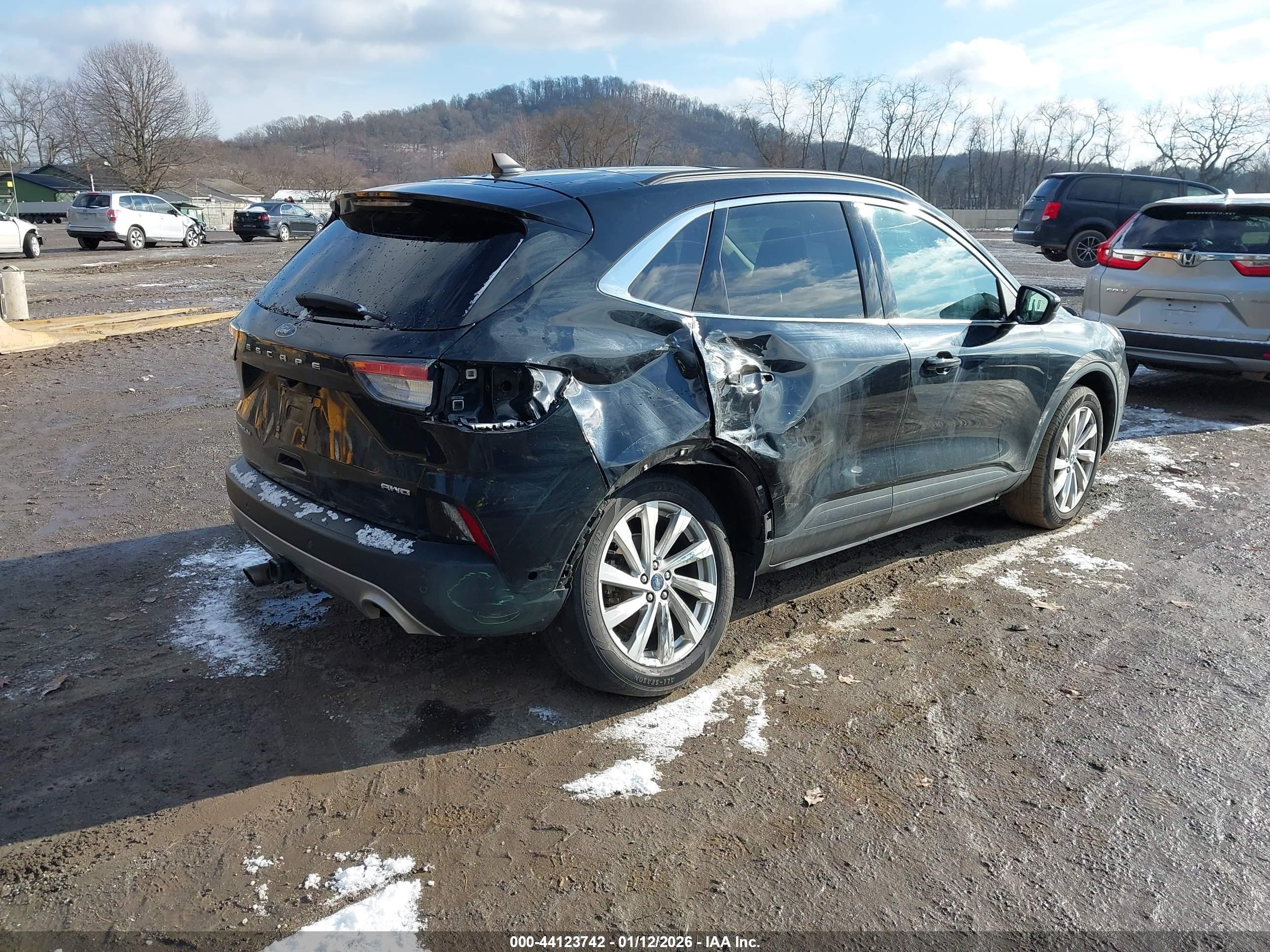 FORD ESCAPE image 4