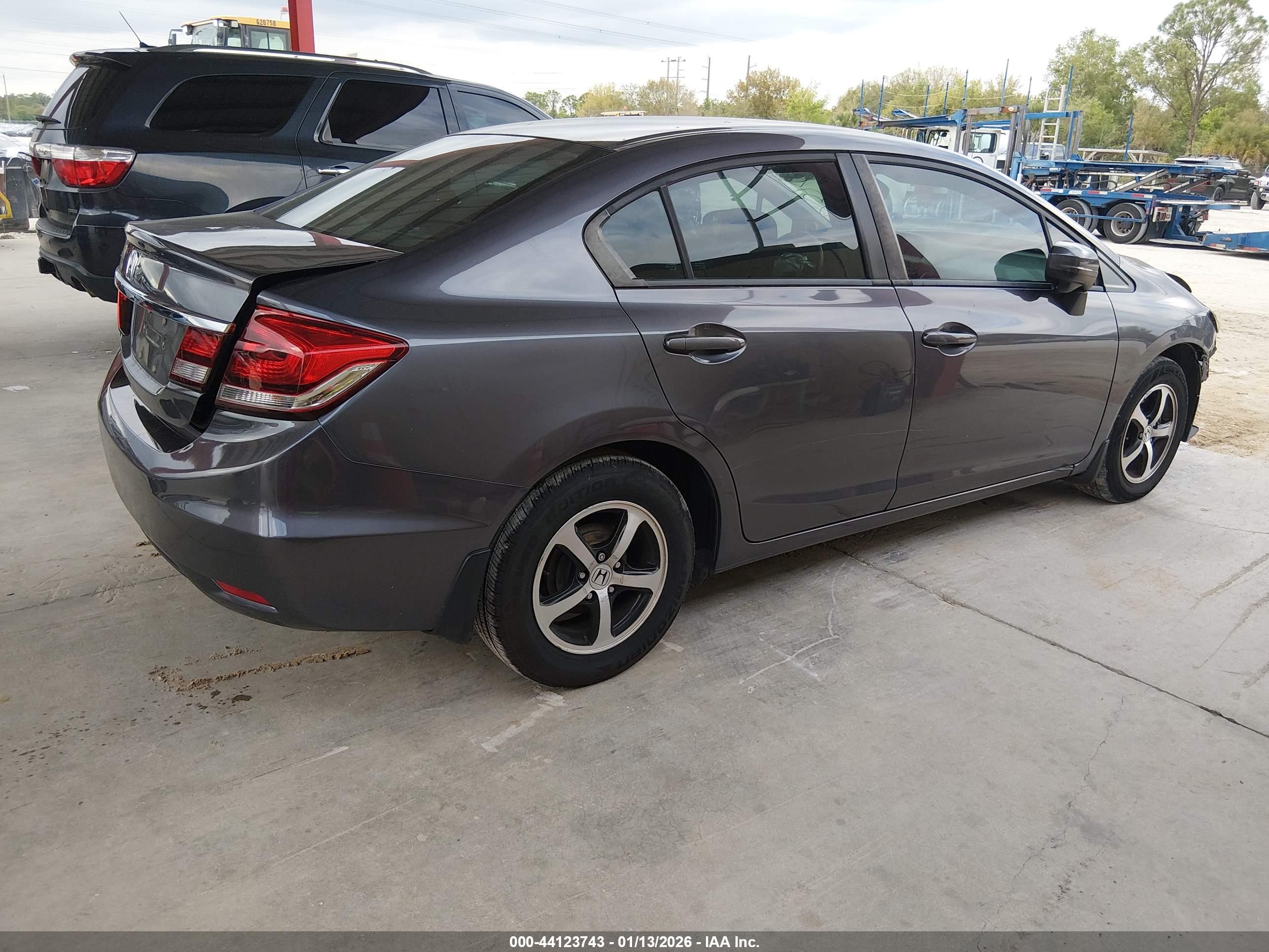 HONDA CIVIC image 4