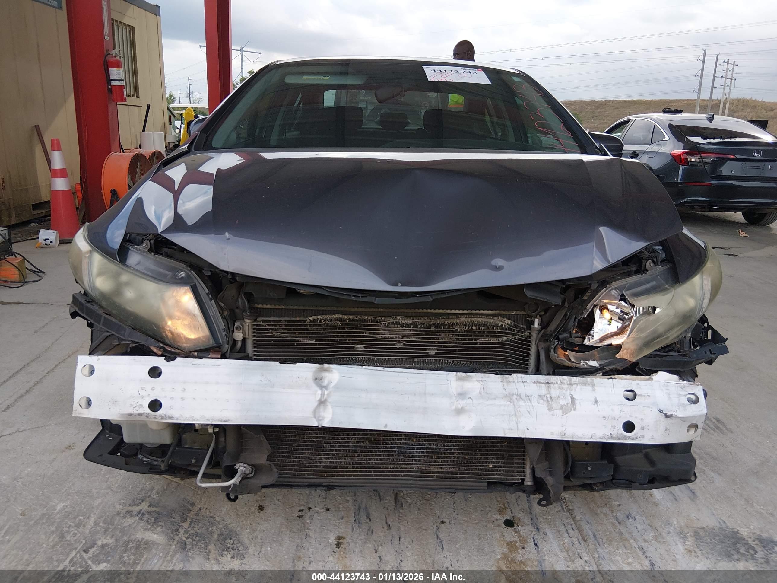 HONDA CIVIC image 6