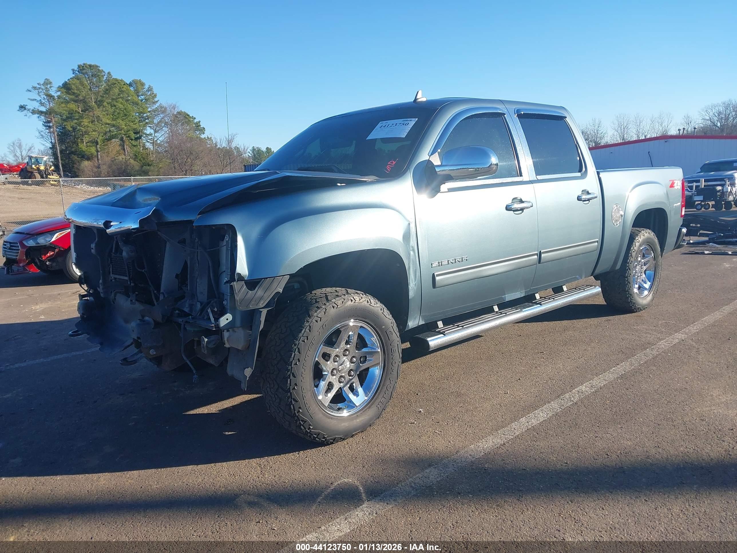 GMC SIERRA image 2