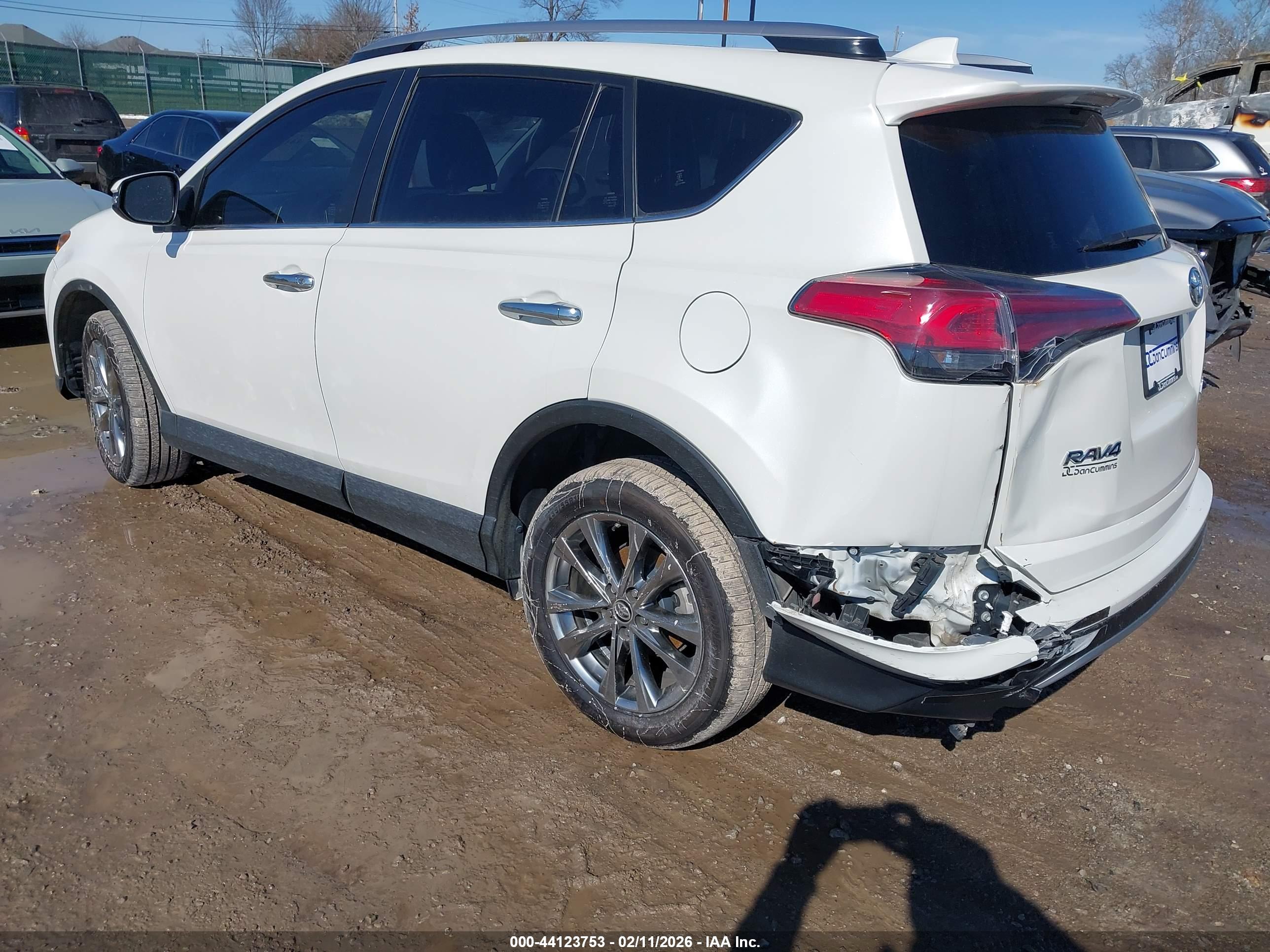 TOYOTA RAV4 image 3