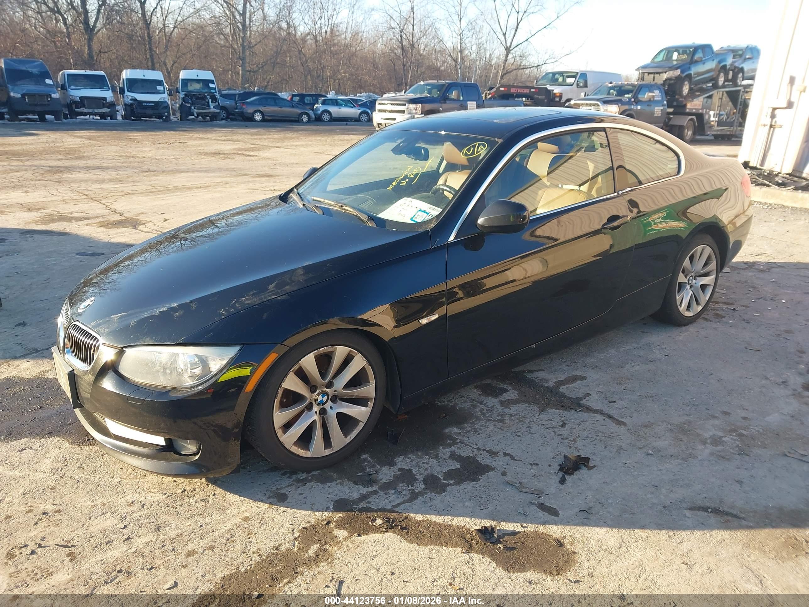 BMW 328I image 2