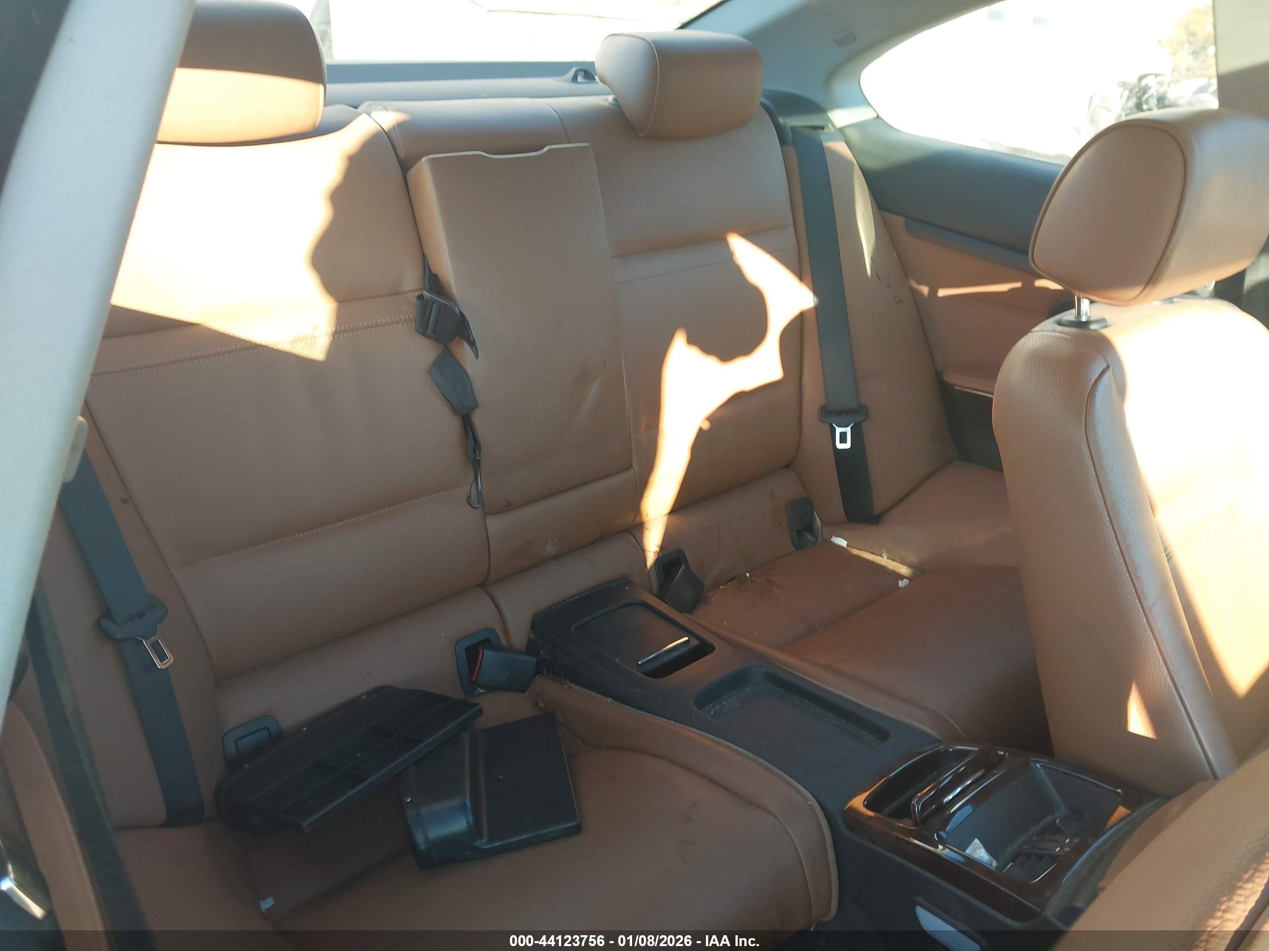 BMW 328I image 8