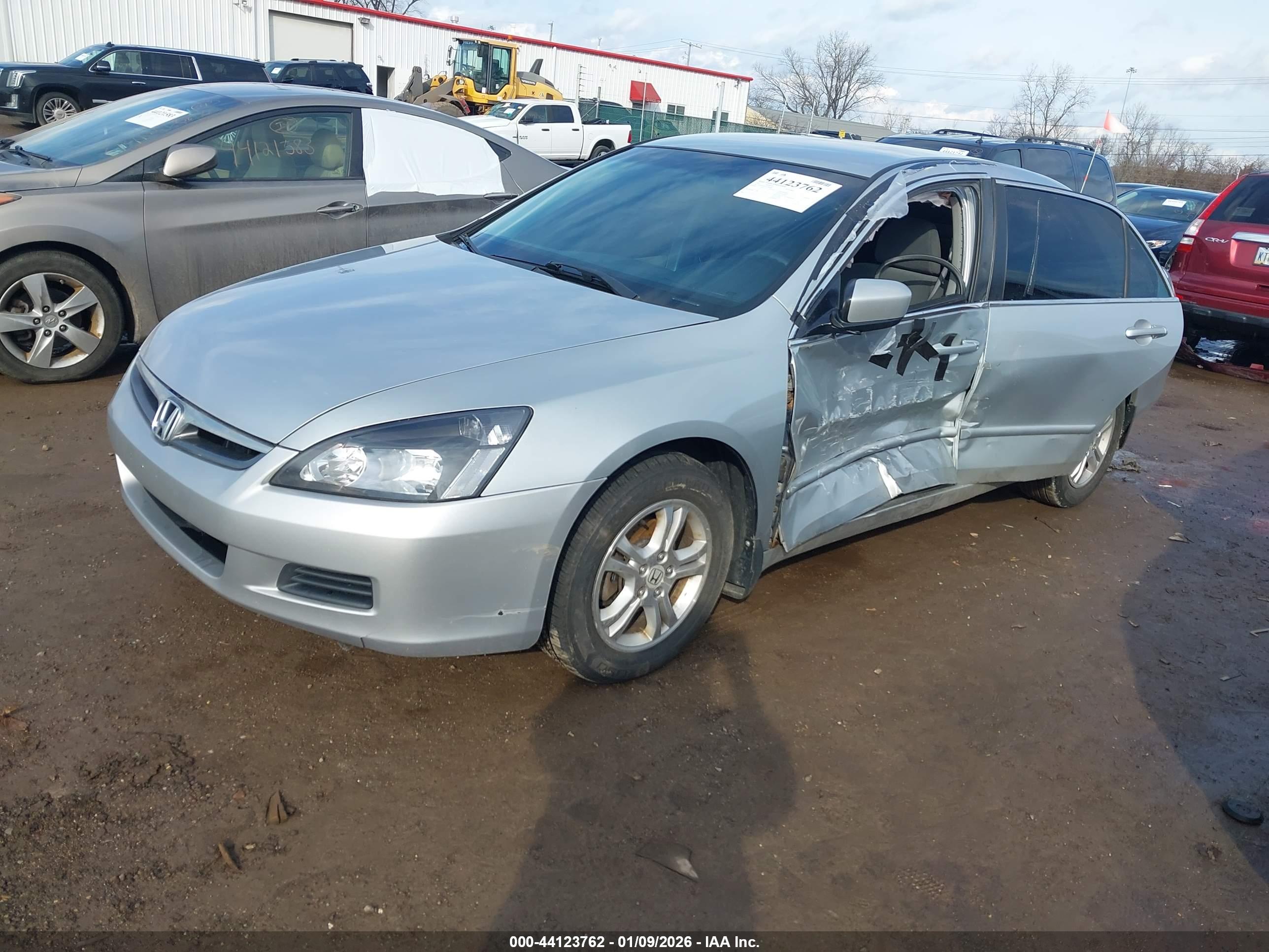 HONDA ACCORD image 2