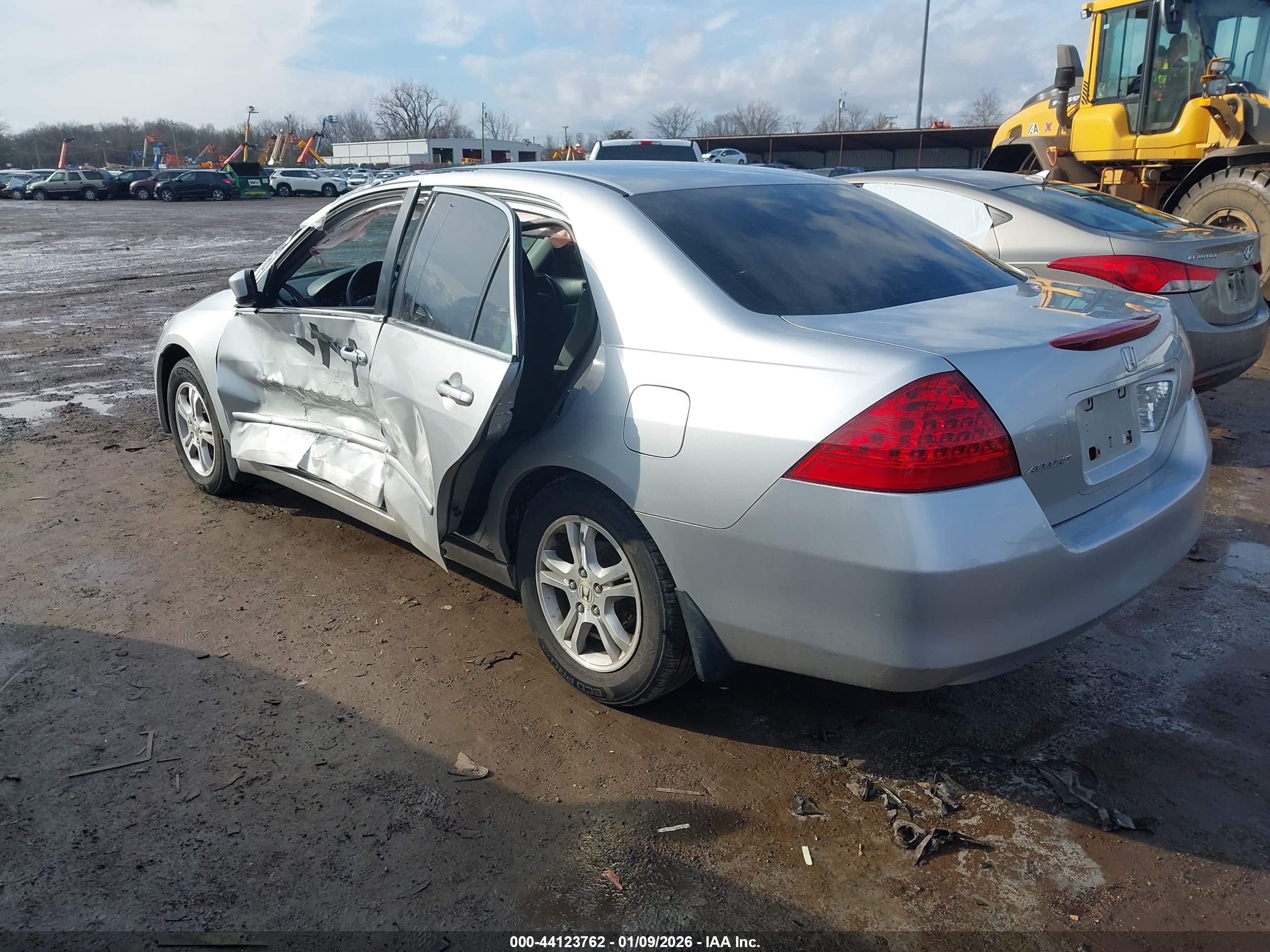 HONDA ACCORD image 3