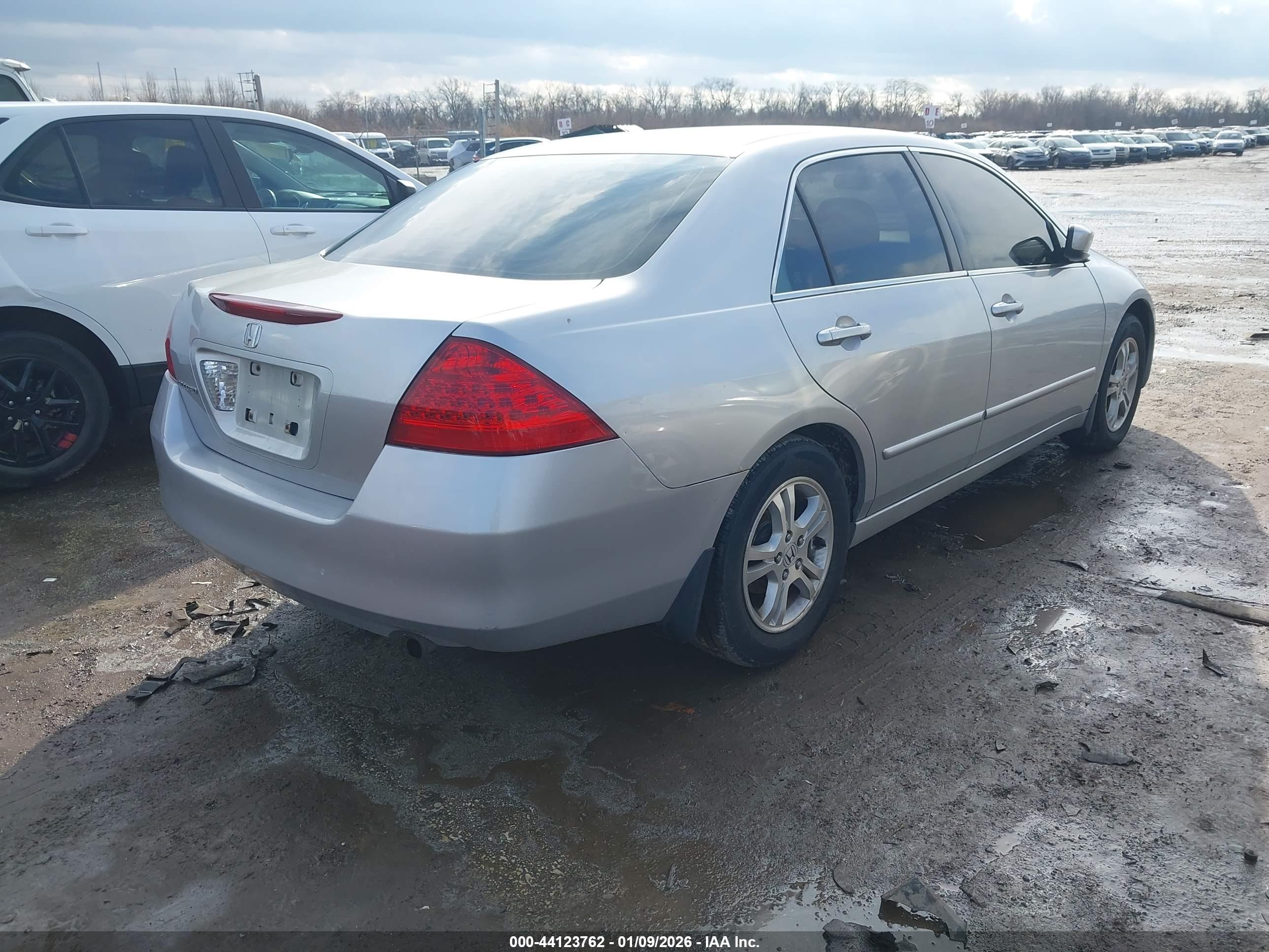 HONDA ACCORD image 4