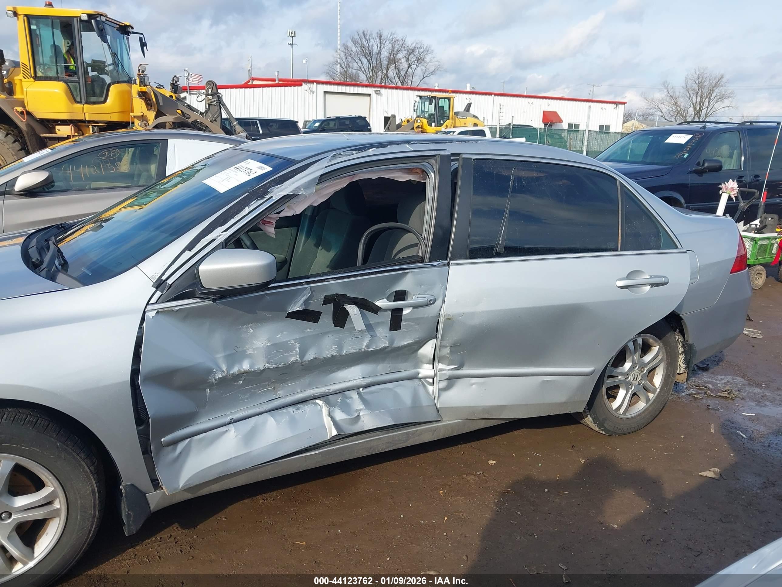 HONDA ACCORD image 6