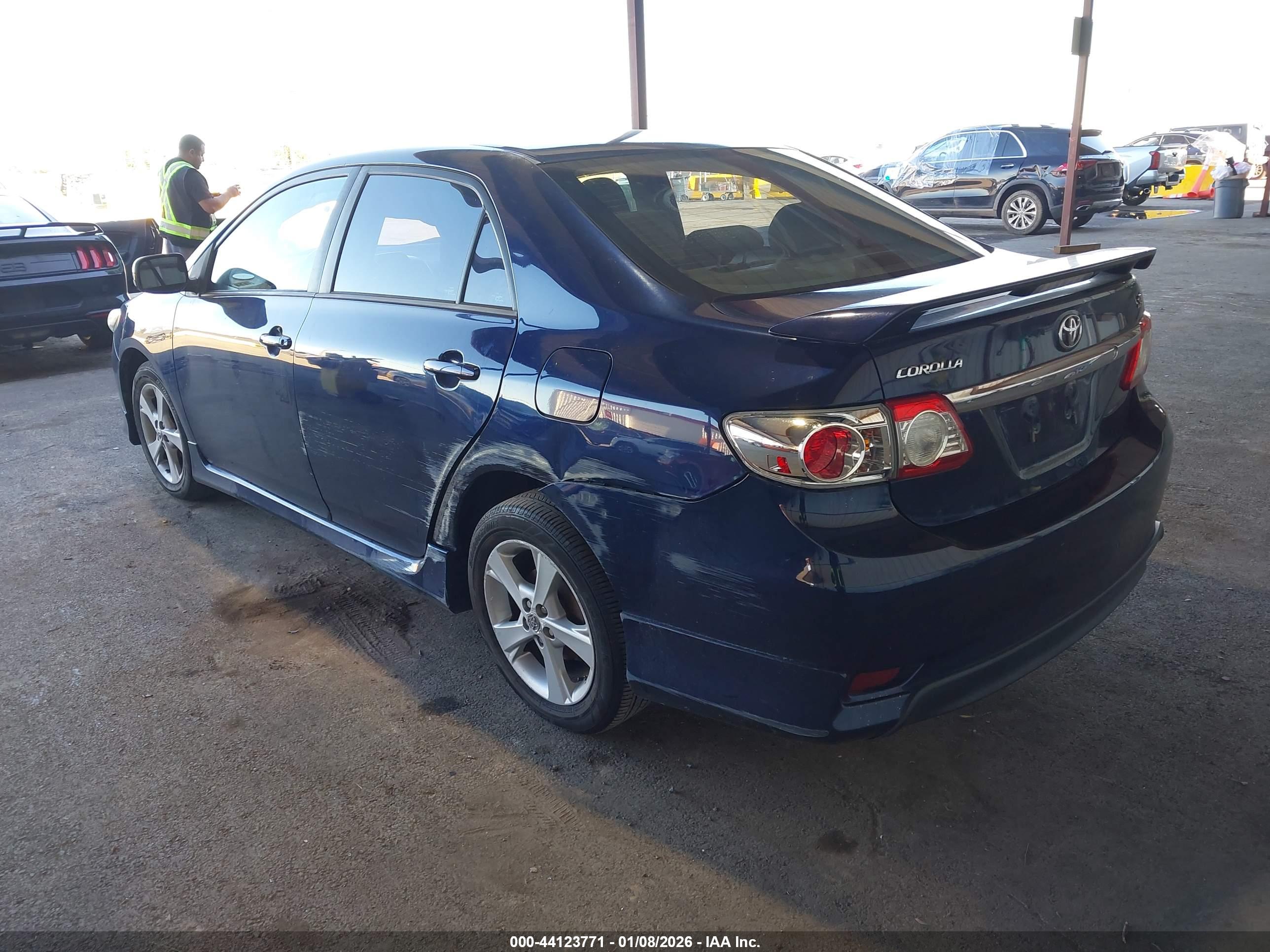 TOYOTA COROLLA image 3