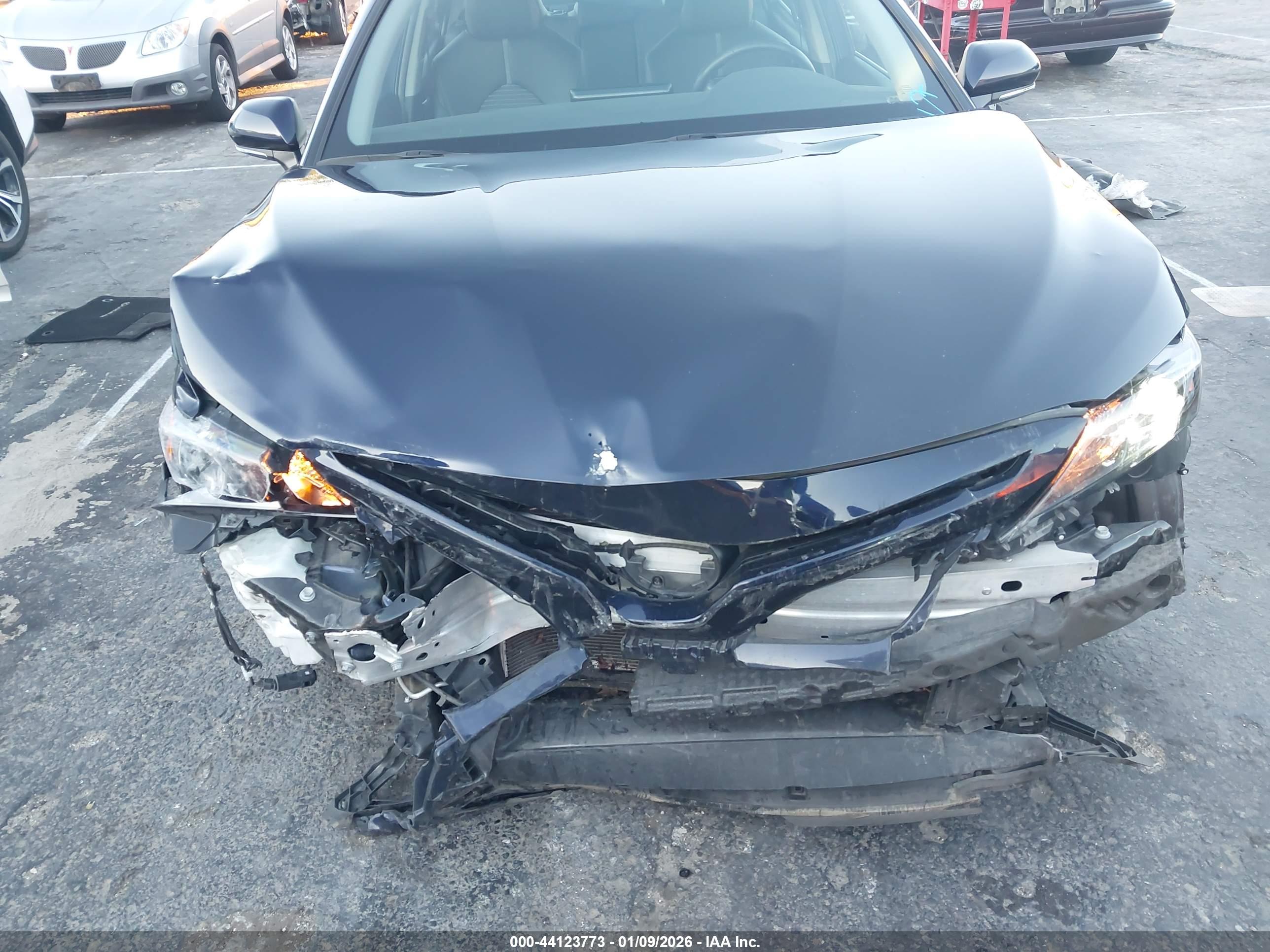 TOYOTA CAMRY image 6