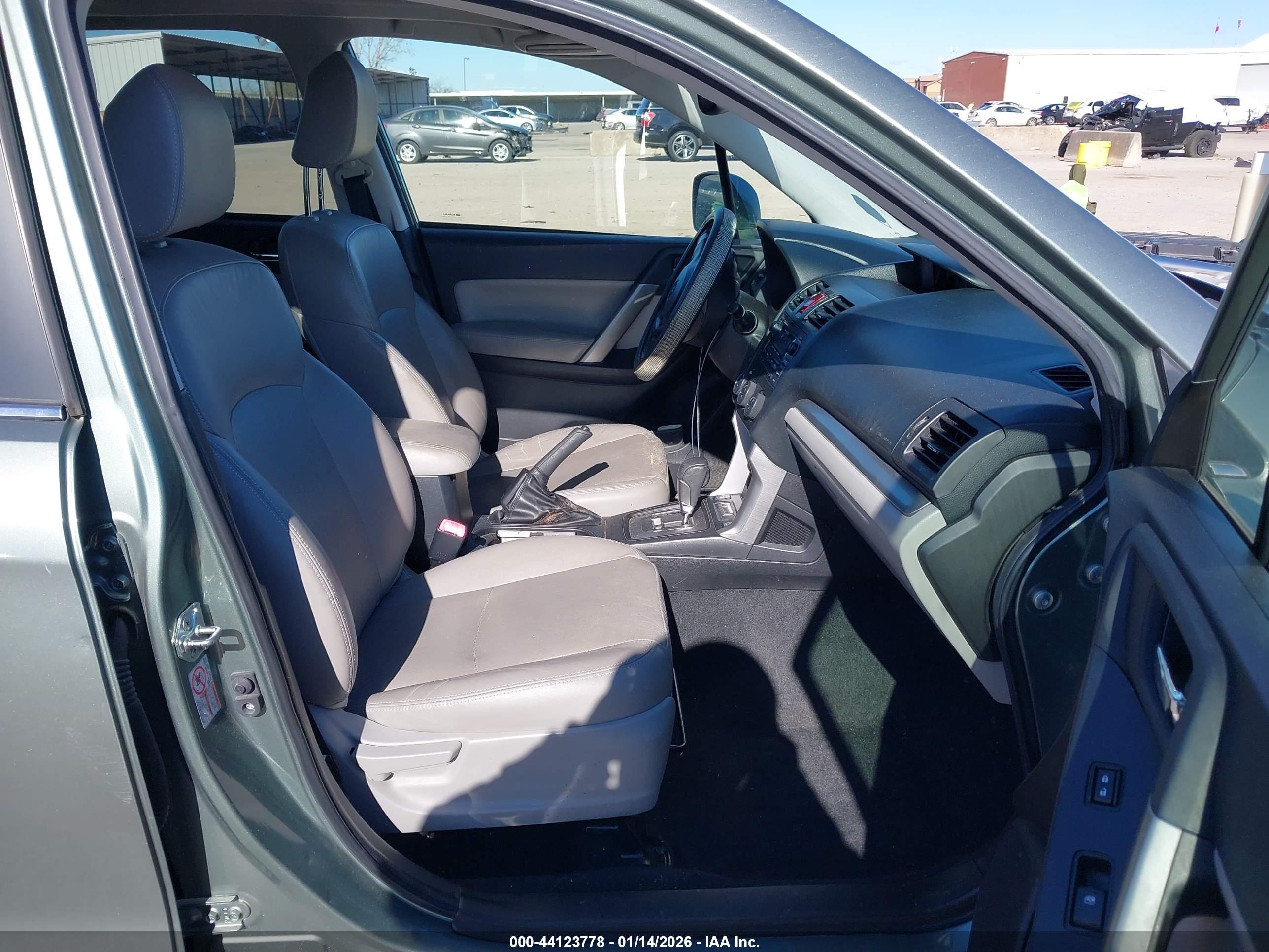 SUBARU FORESTER image 5