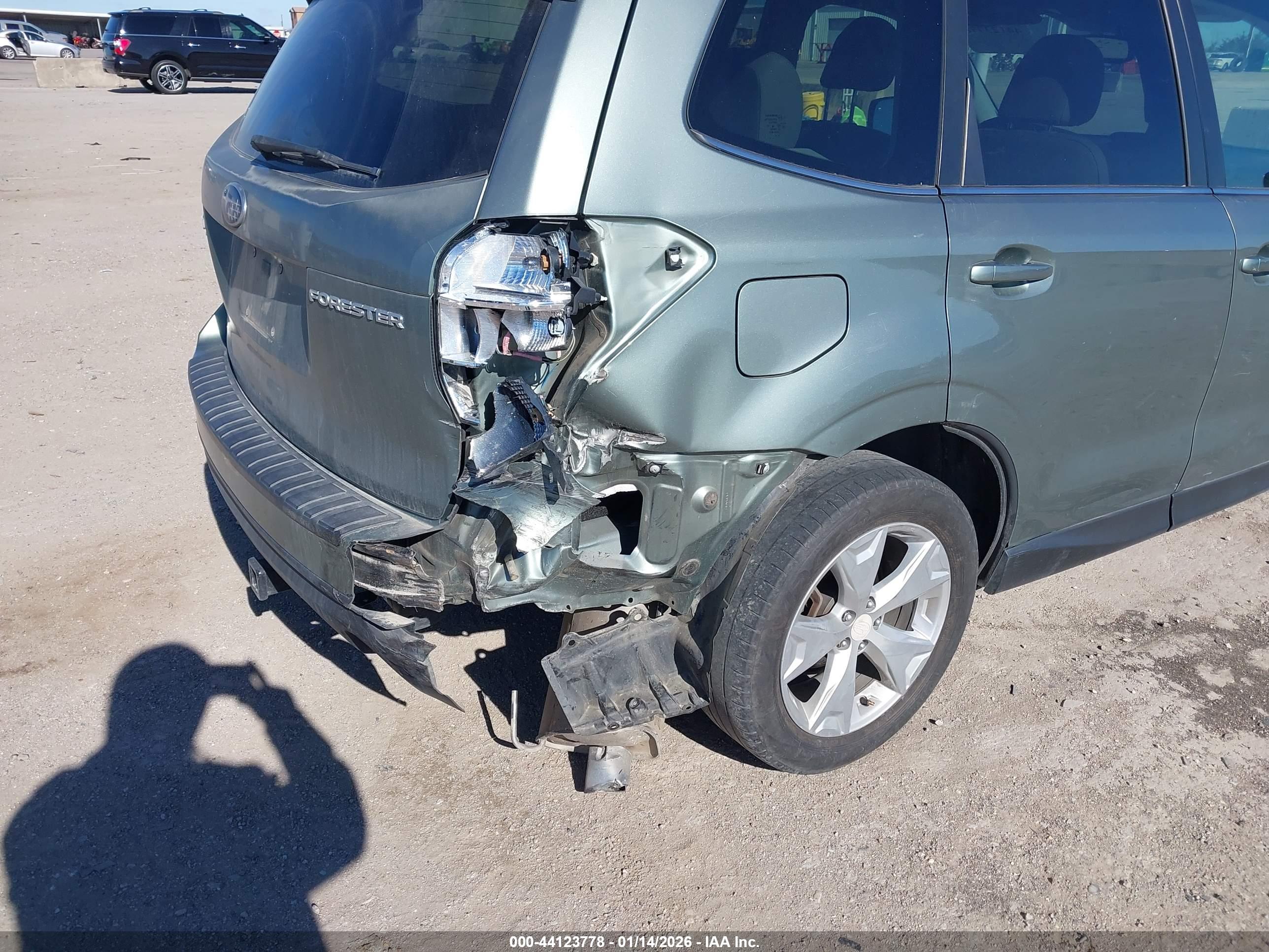 SUBARU FORESTER image 6