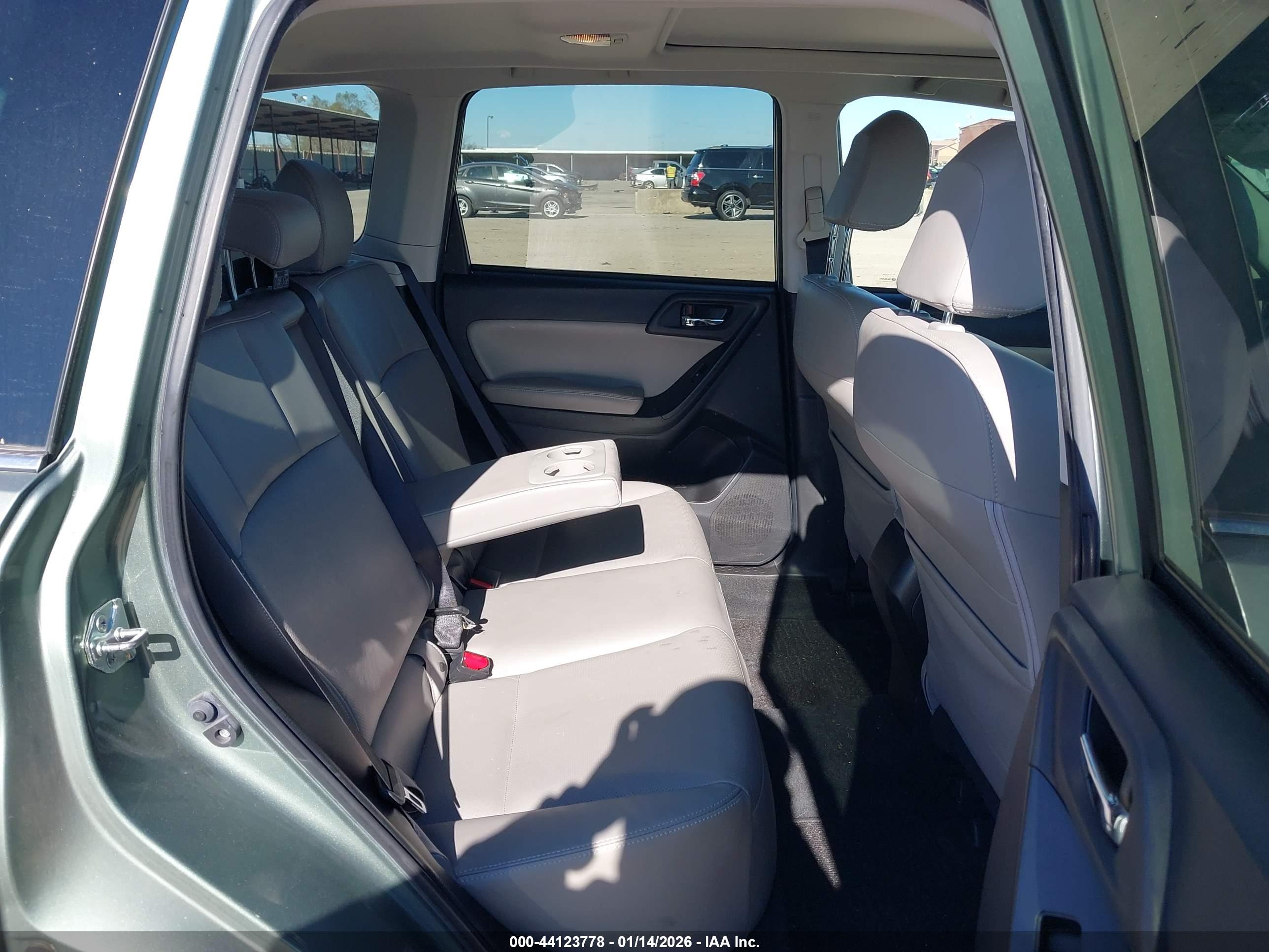 SUBARU FORESTER image 8