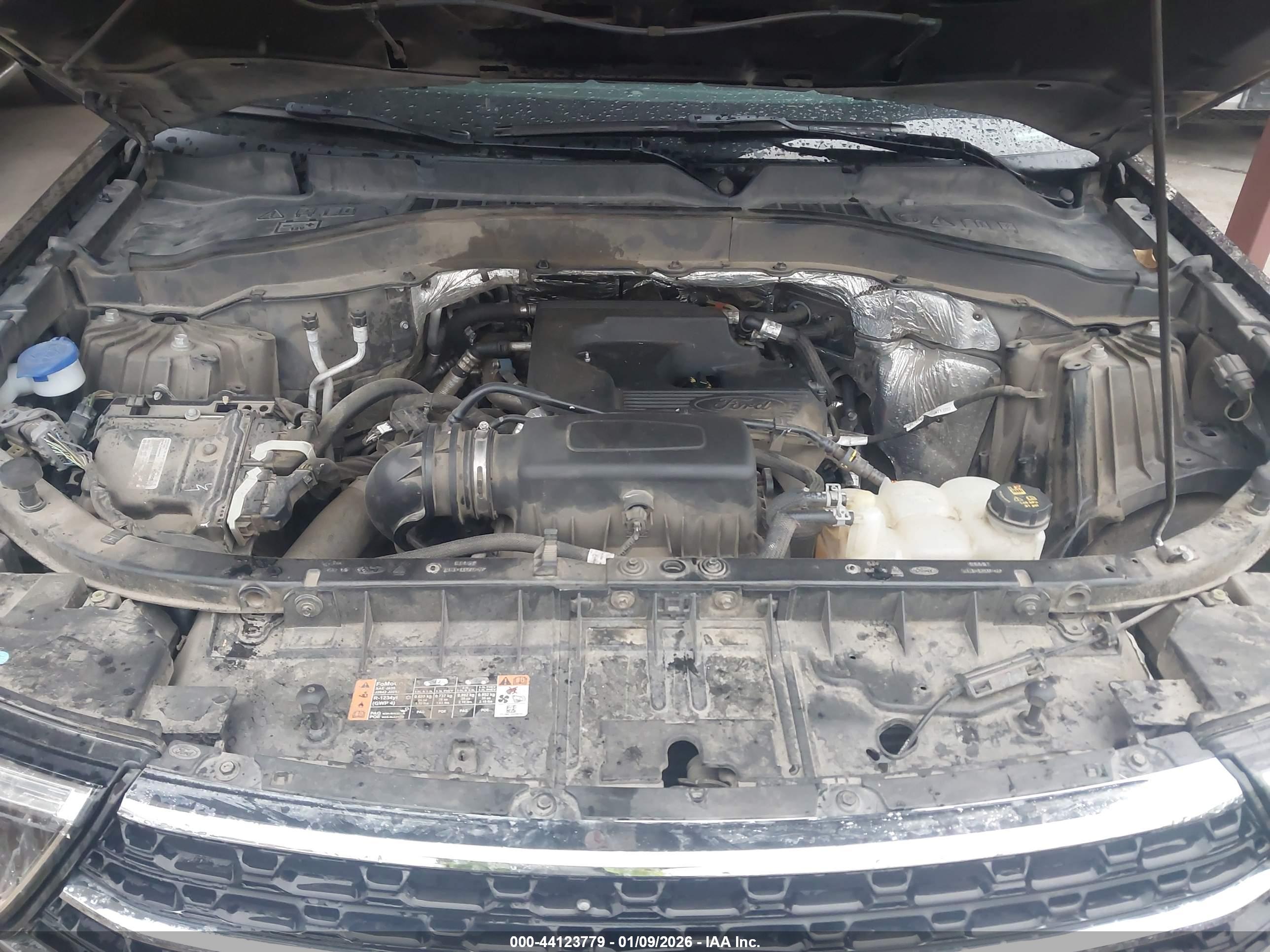 FORD EXPLORER image 10