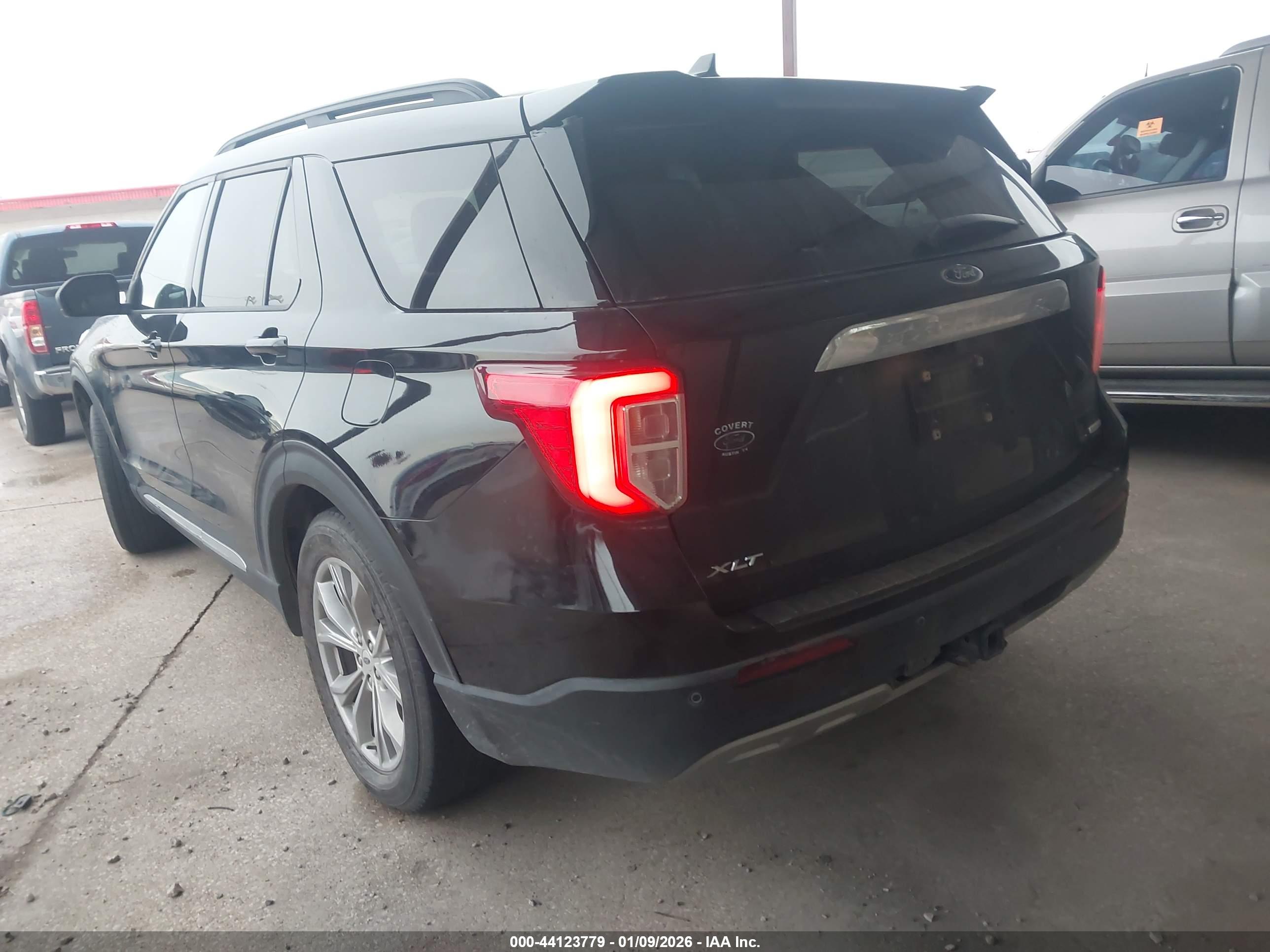 FORD EXPLORER image 3