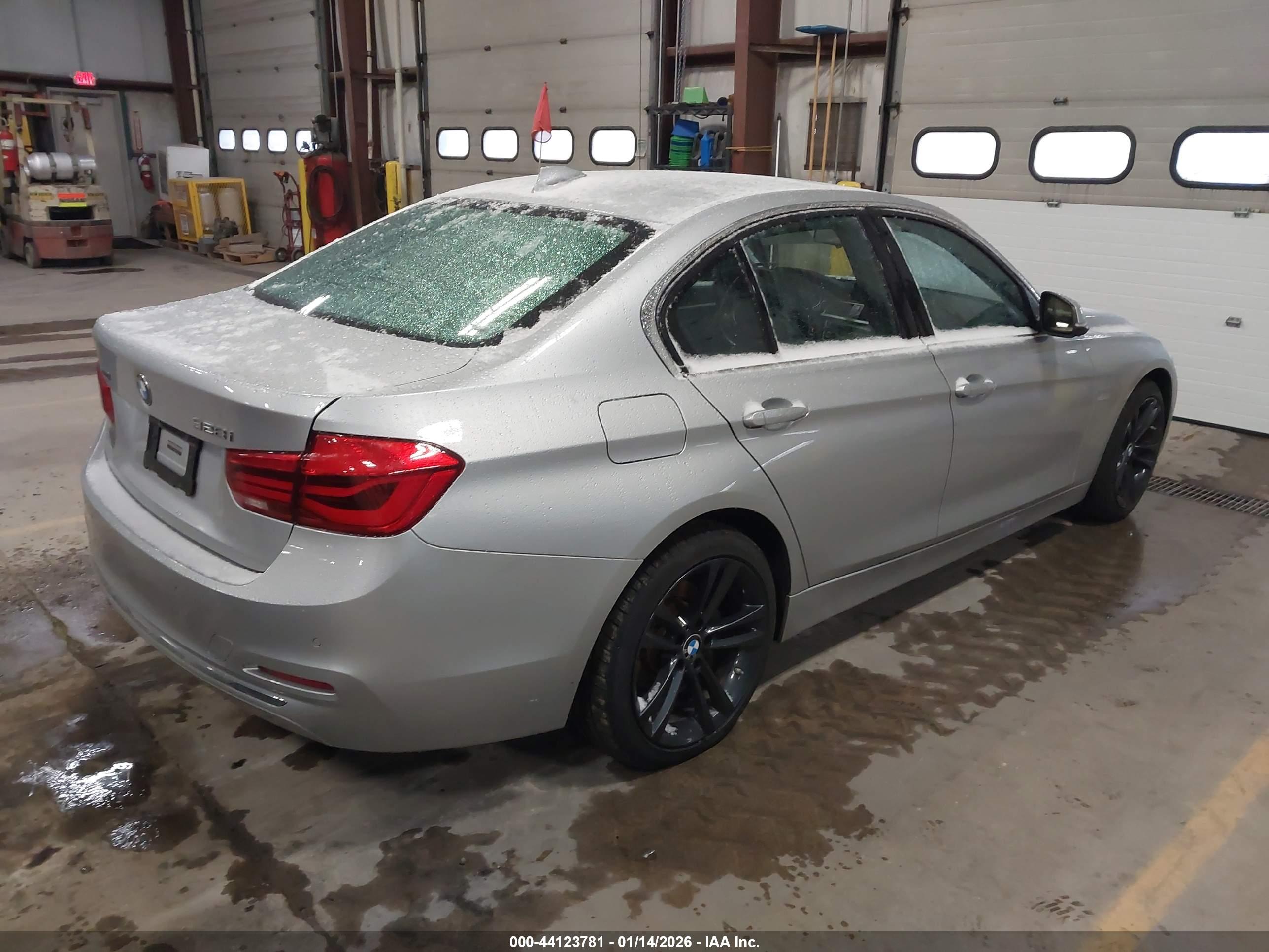 BMW 328I image 4