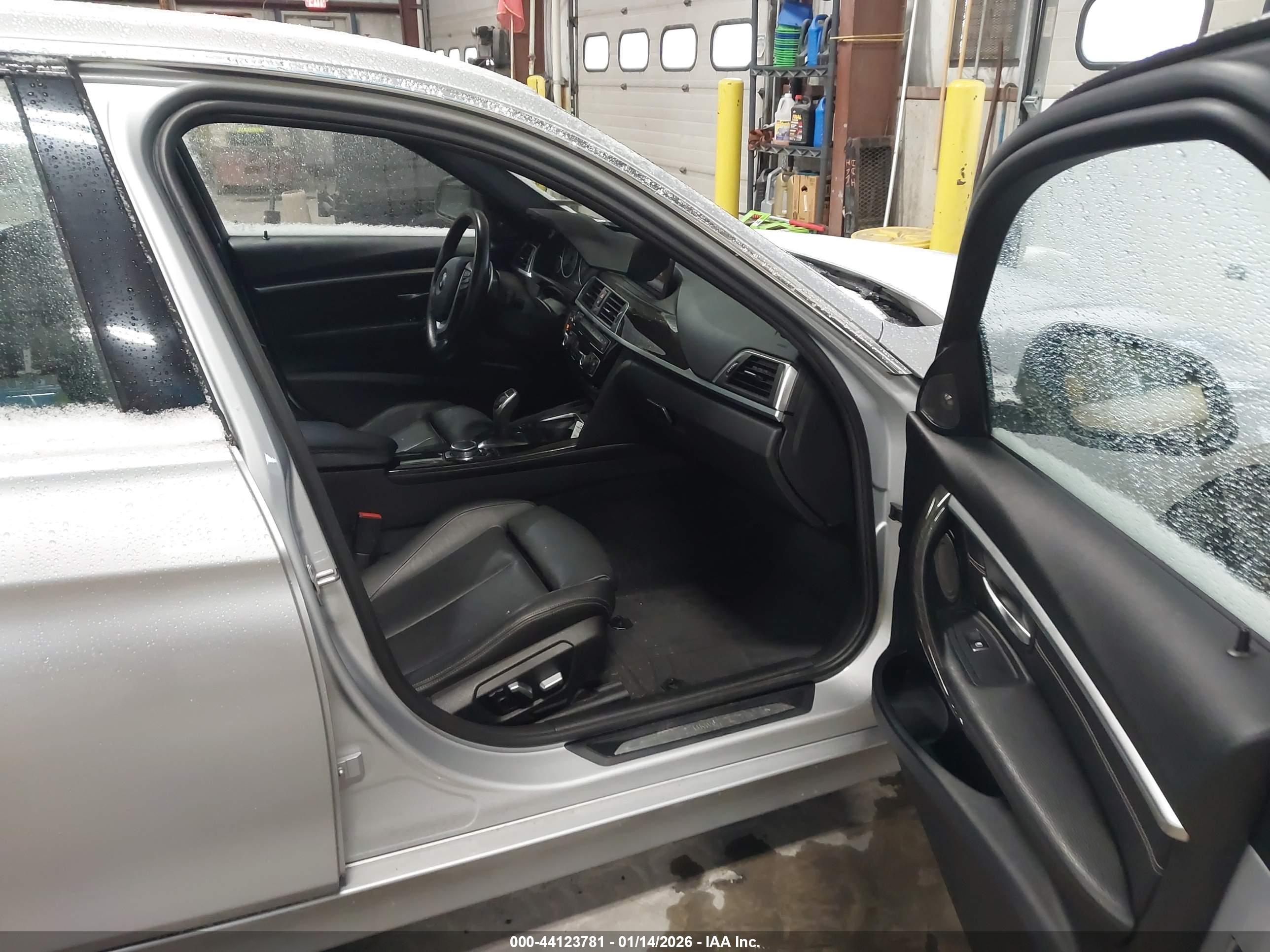 BMW 328I image 5