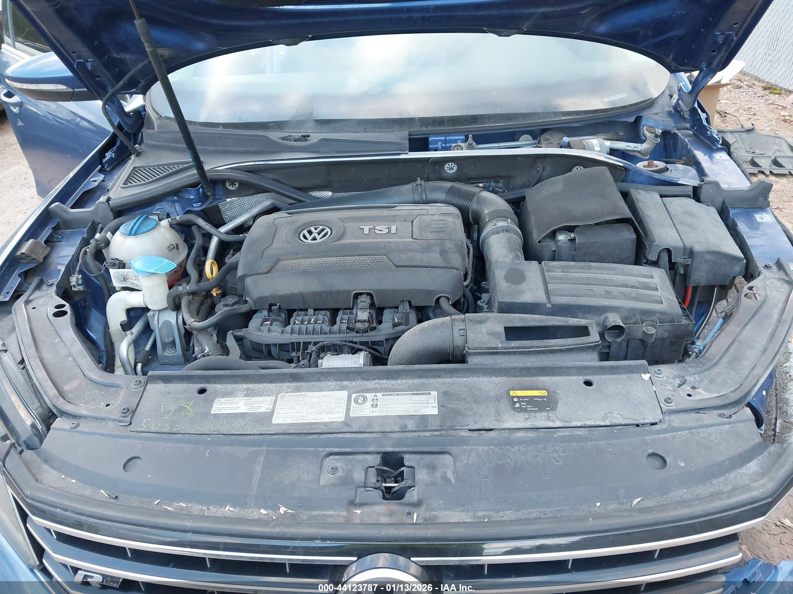 VOLKSWAGEN PASSAT image 10