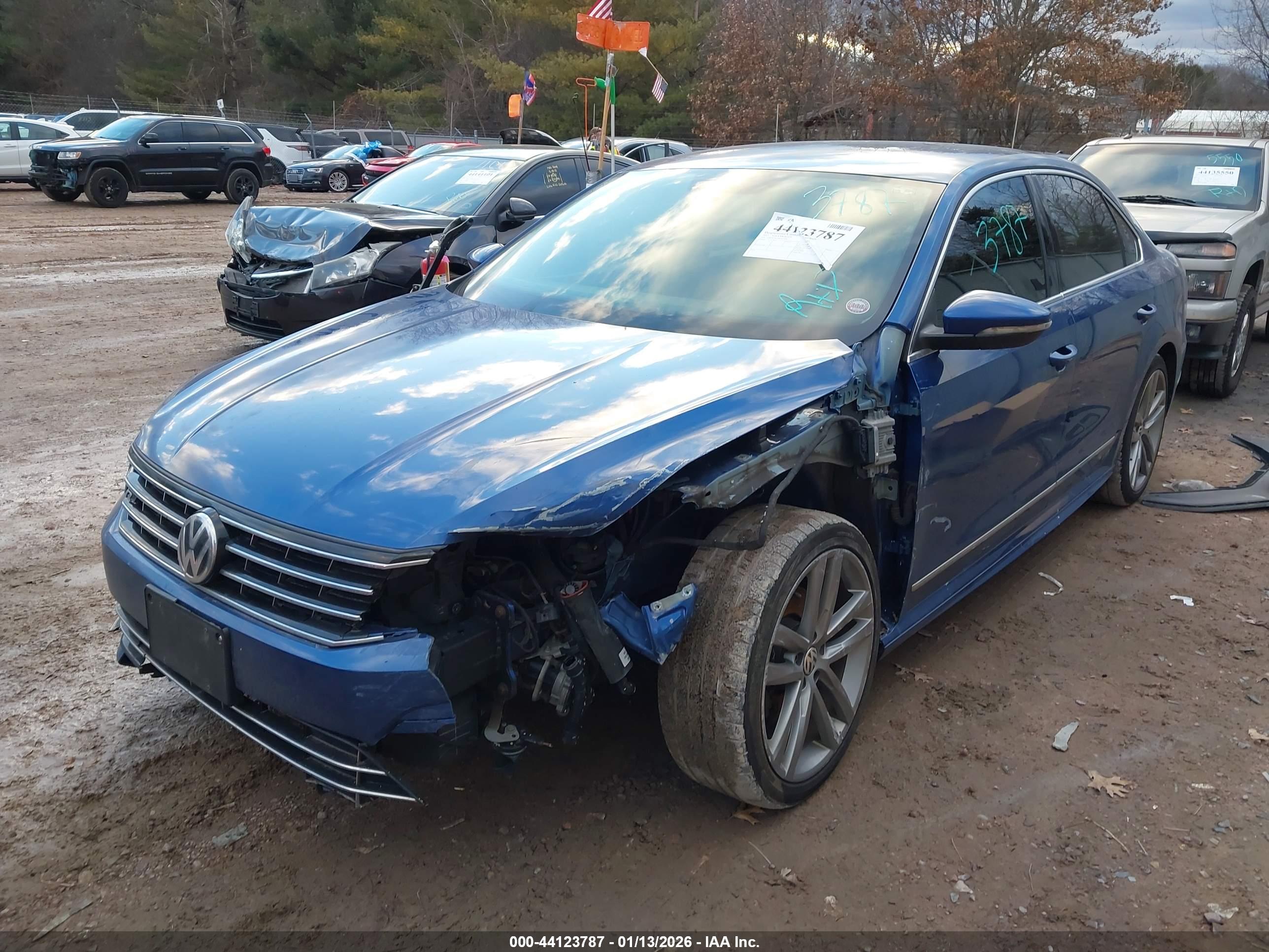 VOLKSWAGEN PASSAT image 2
