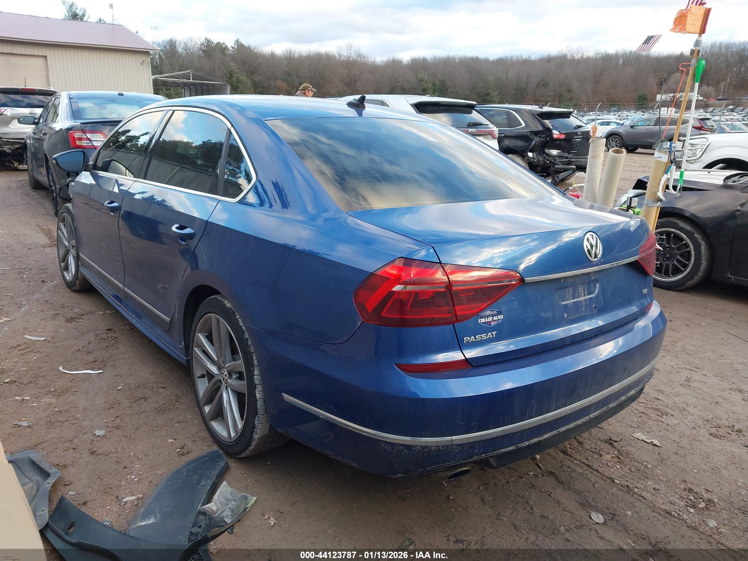 VOLKSWAGEN PASSAT image 3