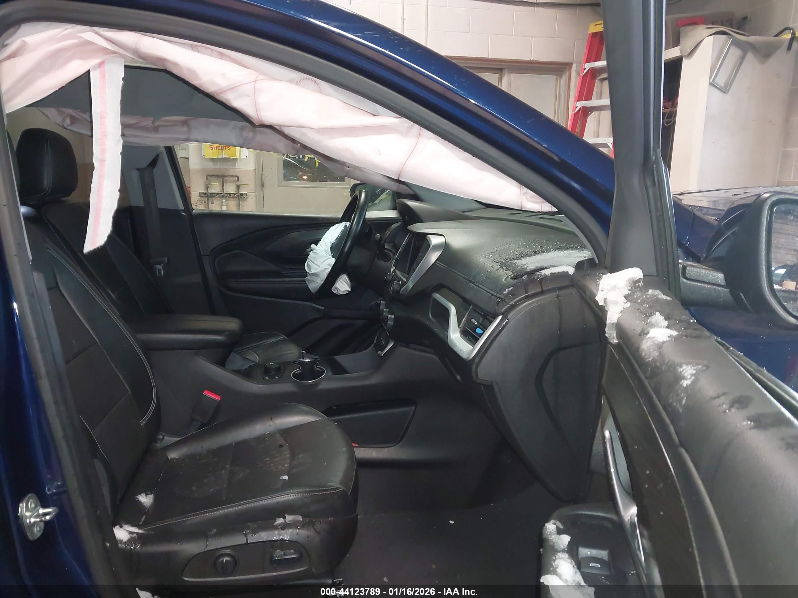 GMC TERRAIN image 5