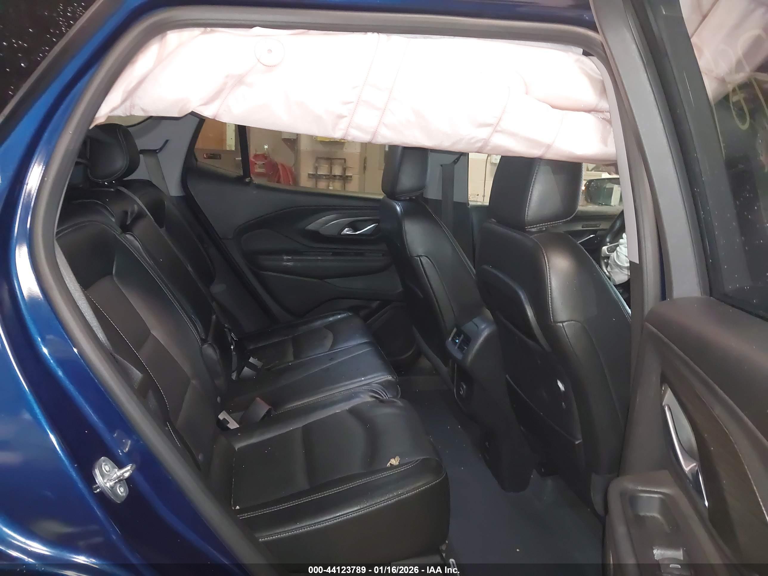 GMC TERRAIN image 8
