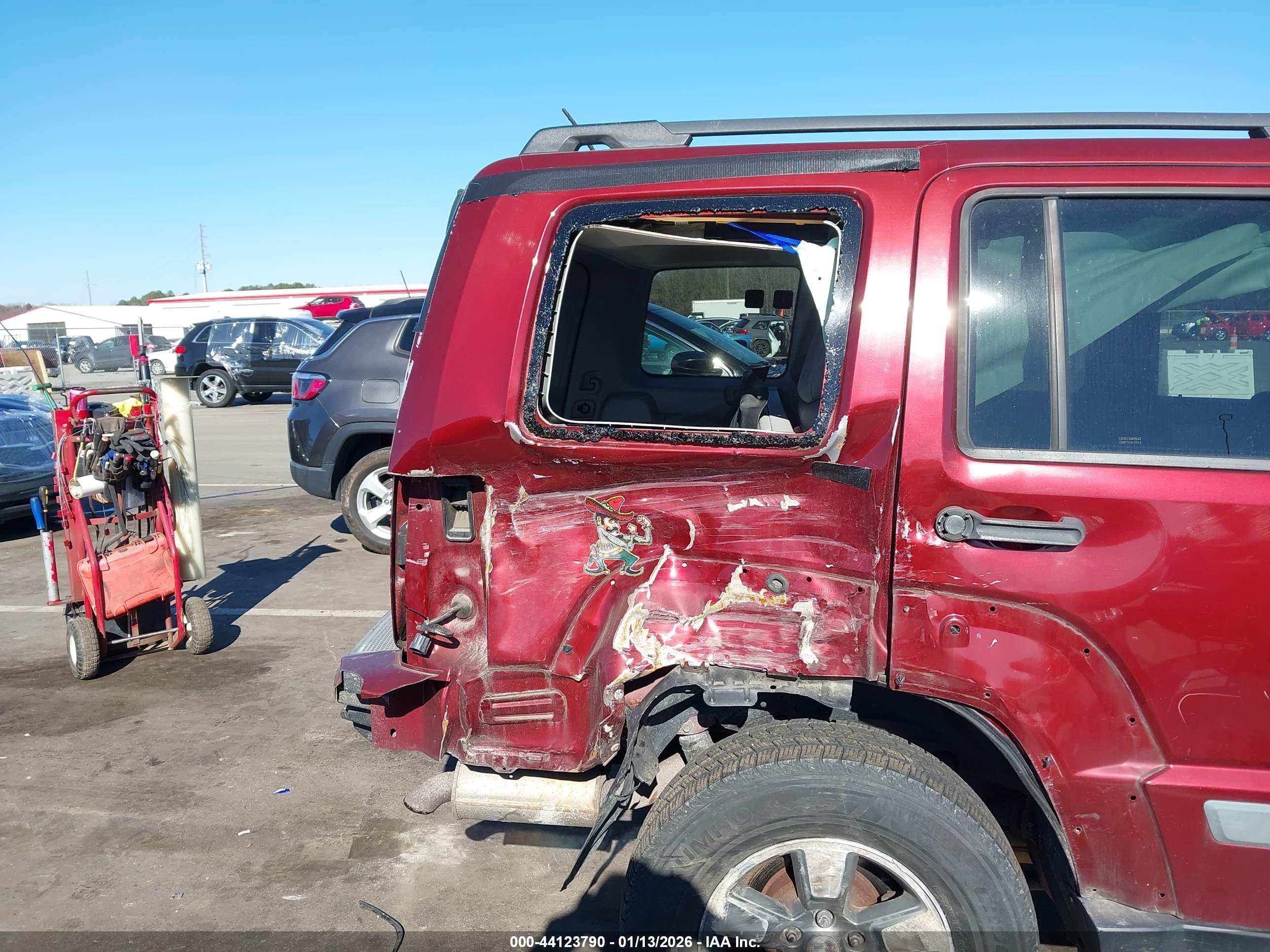 JEEP LIBERTY image 6