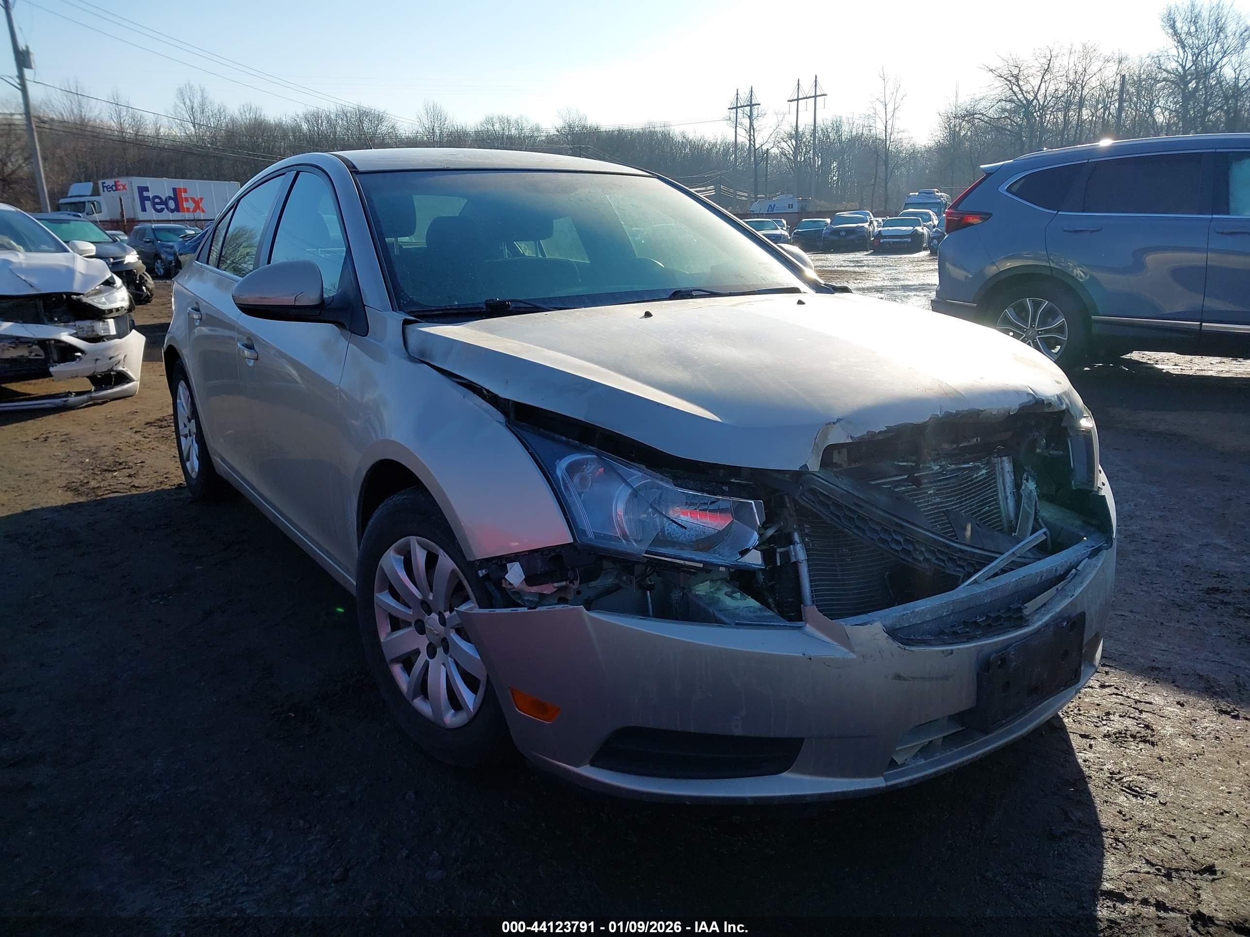 CHEVROLET CRUZE image 6