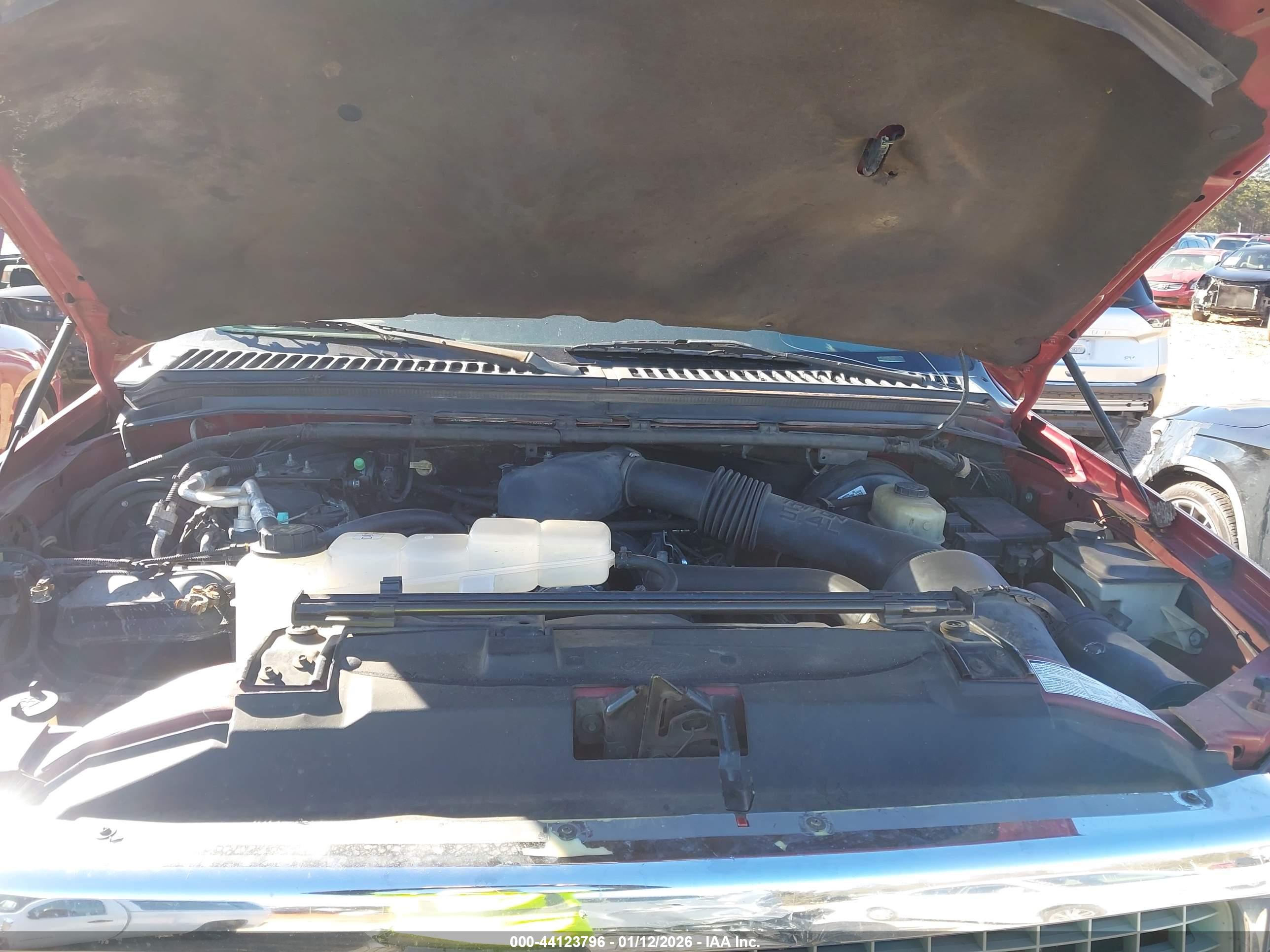FORD EXCURSION image 10
