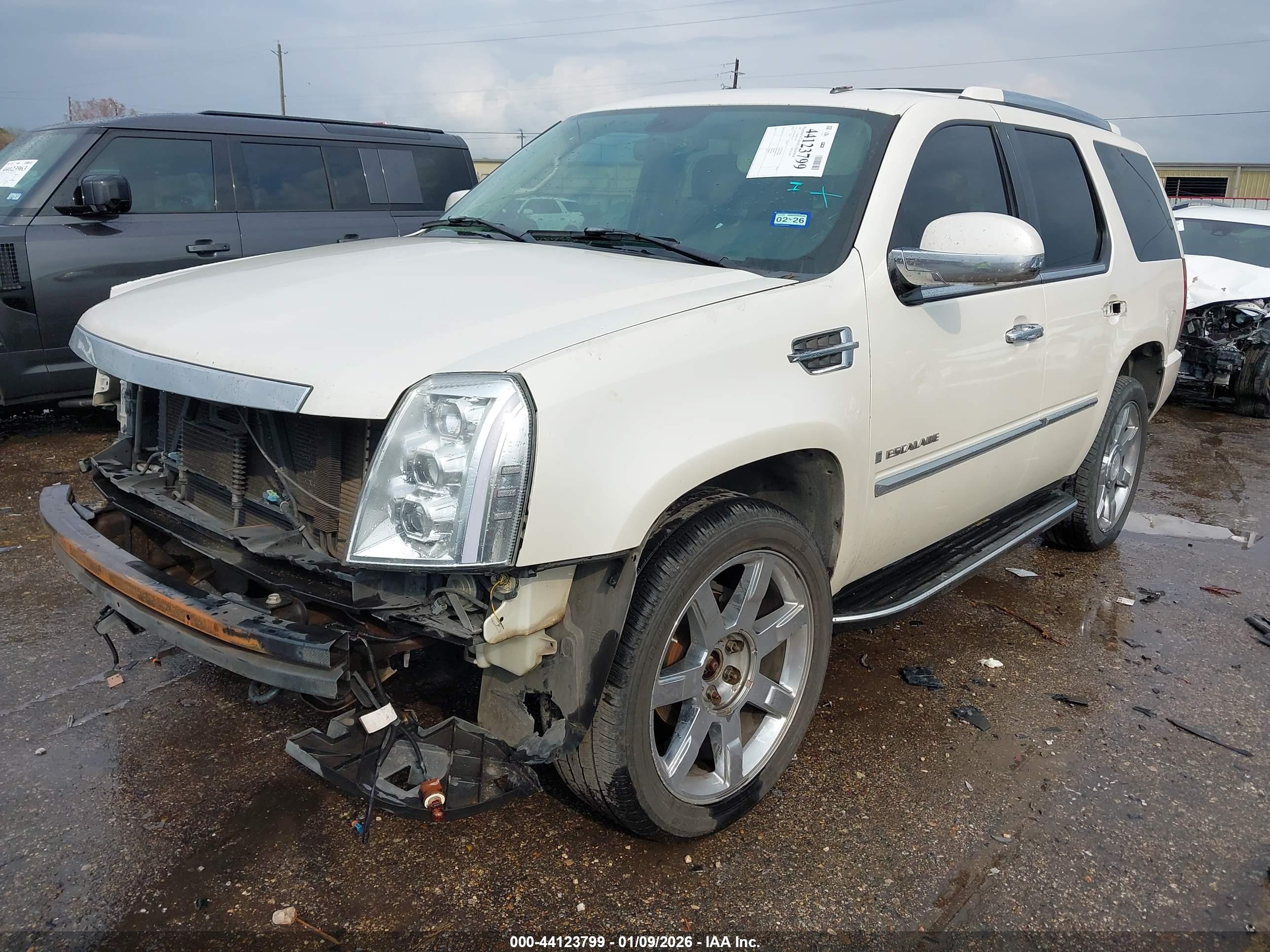 CADILLAC ESCALADE image 2