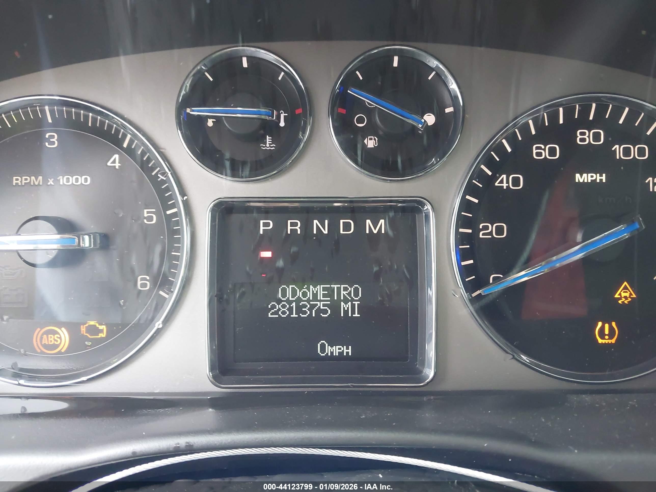 CADILLAC ESCALADE image 7
