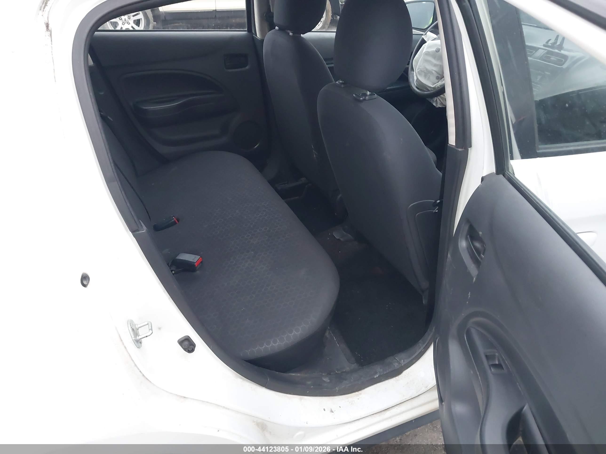 MITSUBISHI MIRAGE image 8