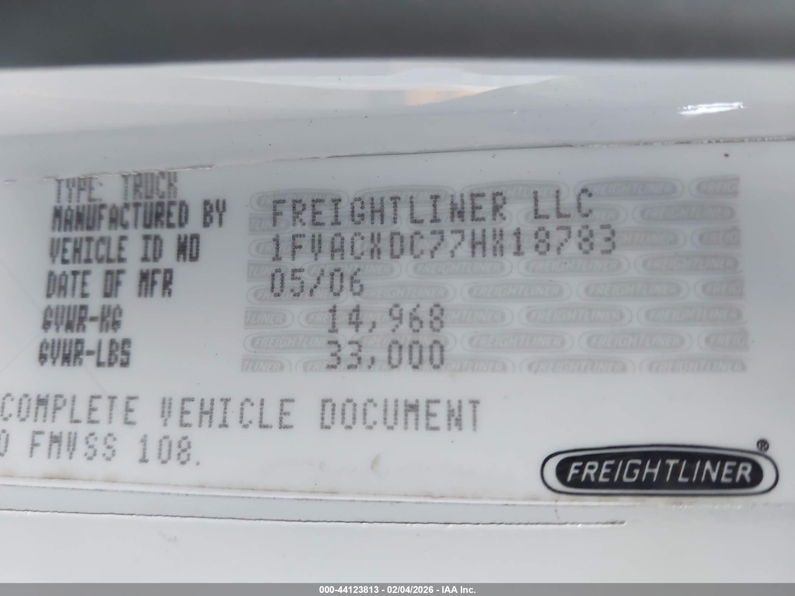 FREIGHTLINER M2 image 9