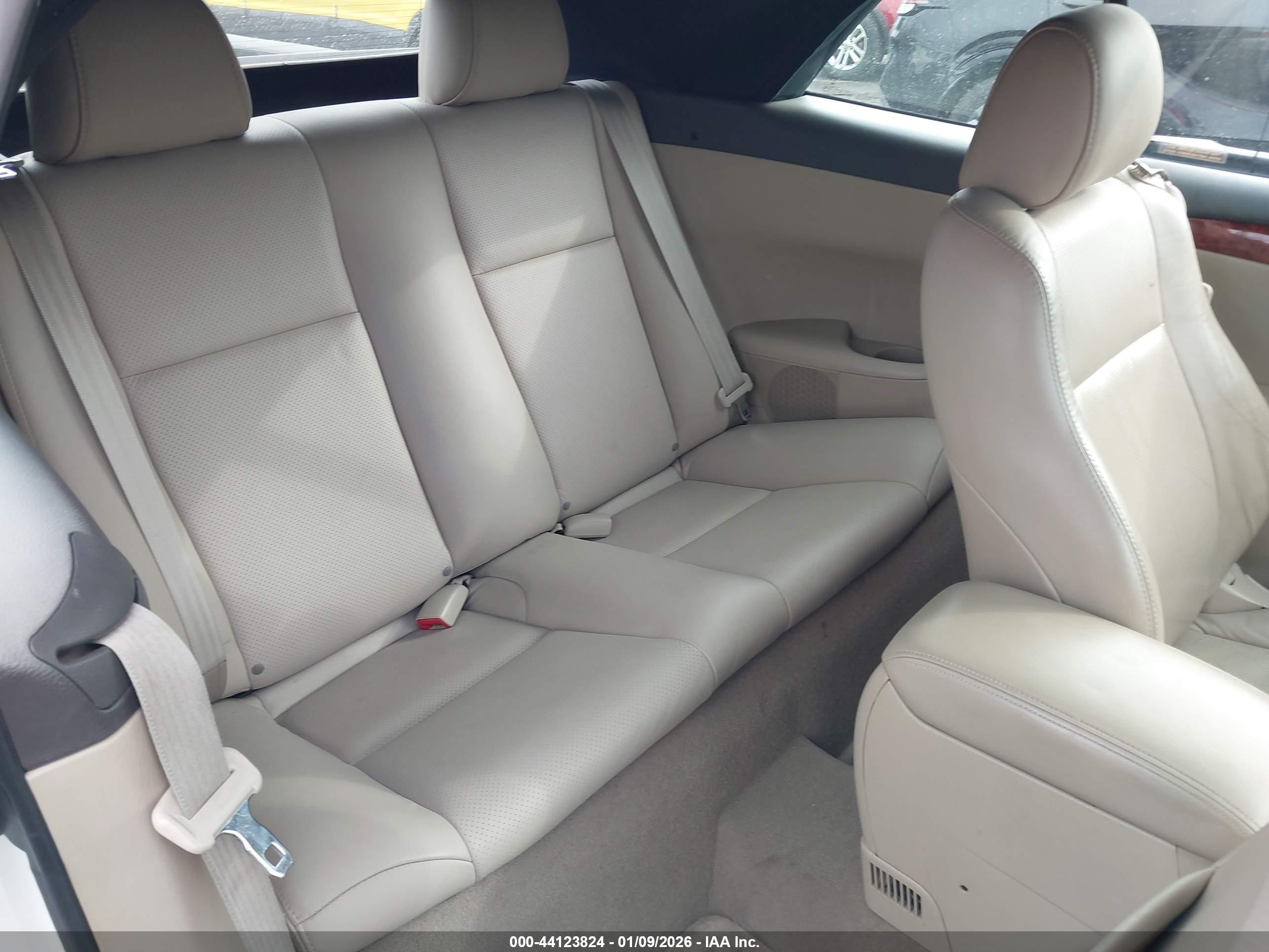TOYOTA CAMRY image 8