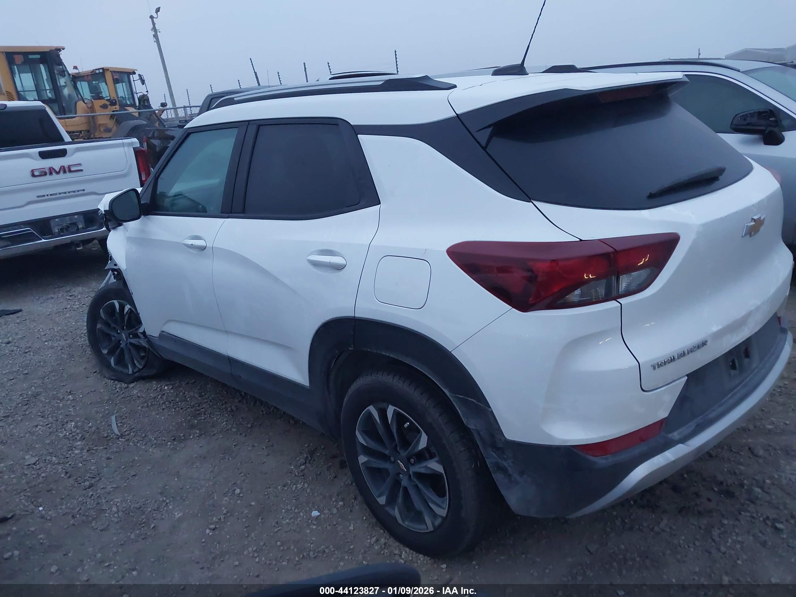 CHEVROLET TRAILBLAZER image 3