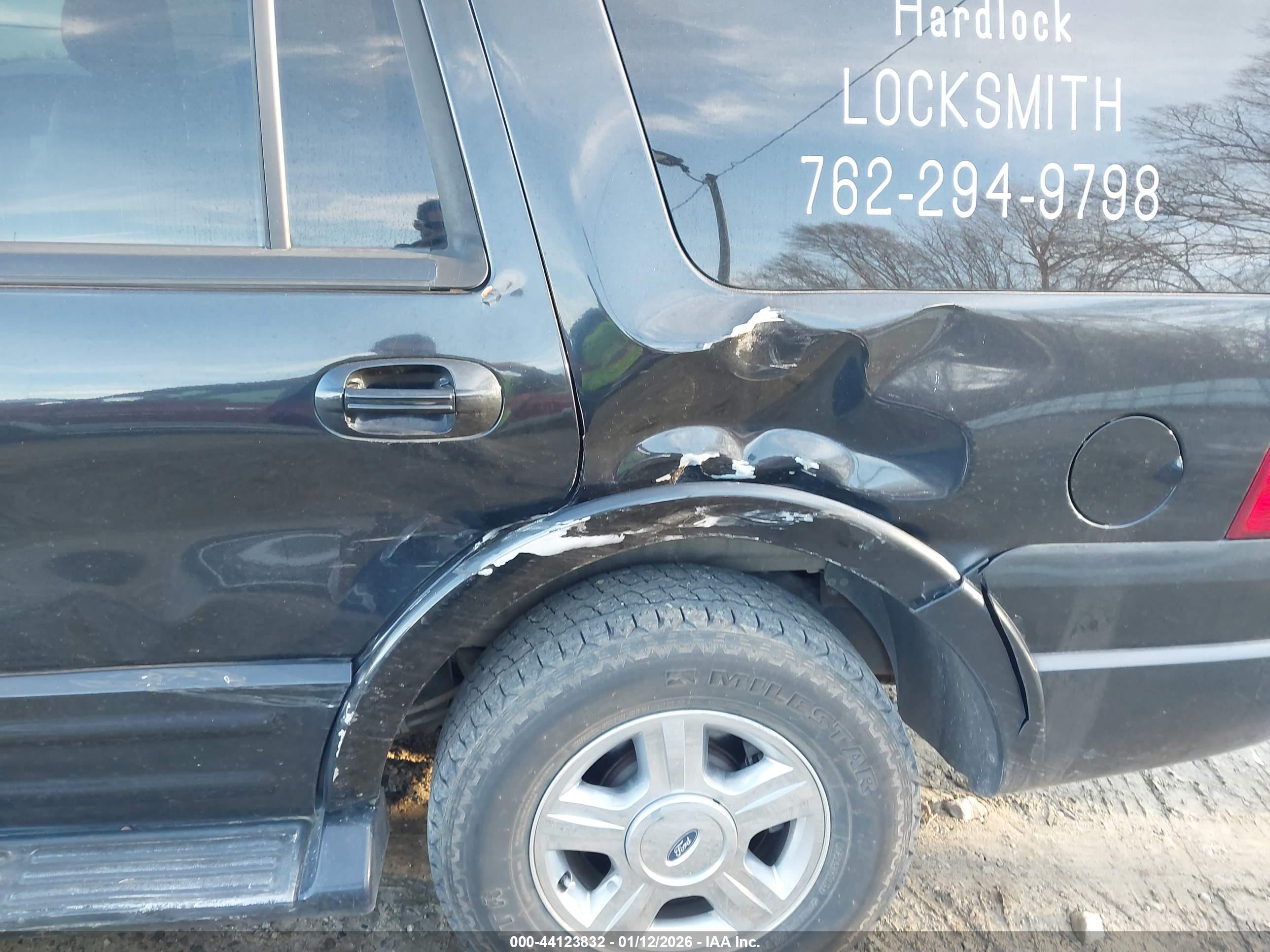 FORD EXPEDITION image 6