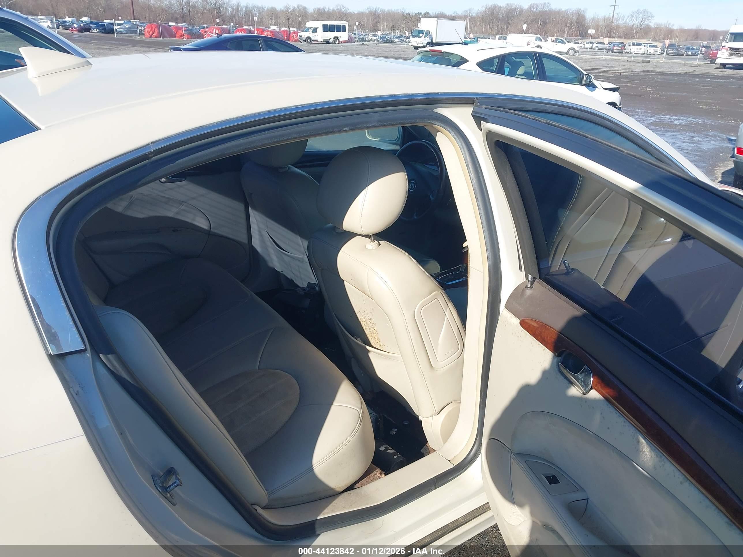 BUICK LUCERNE image 8