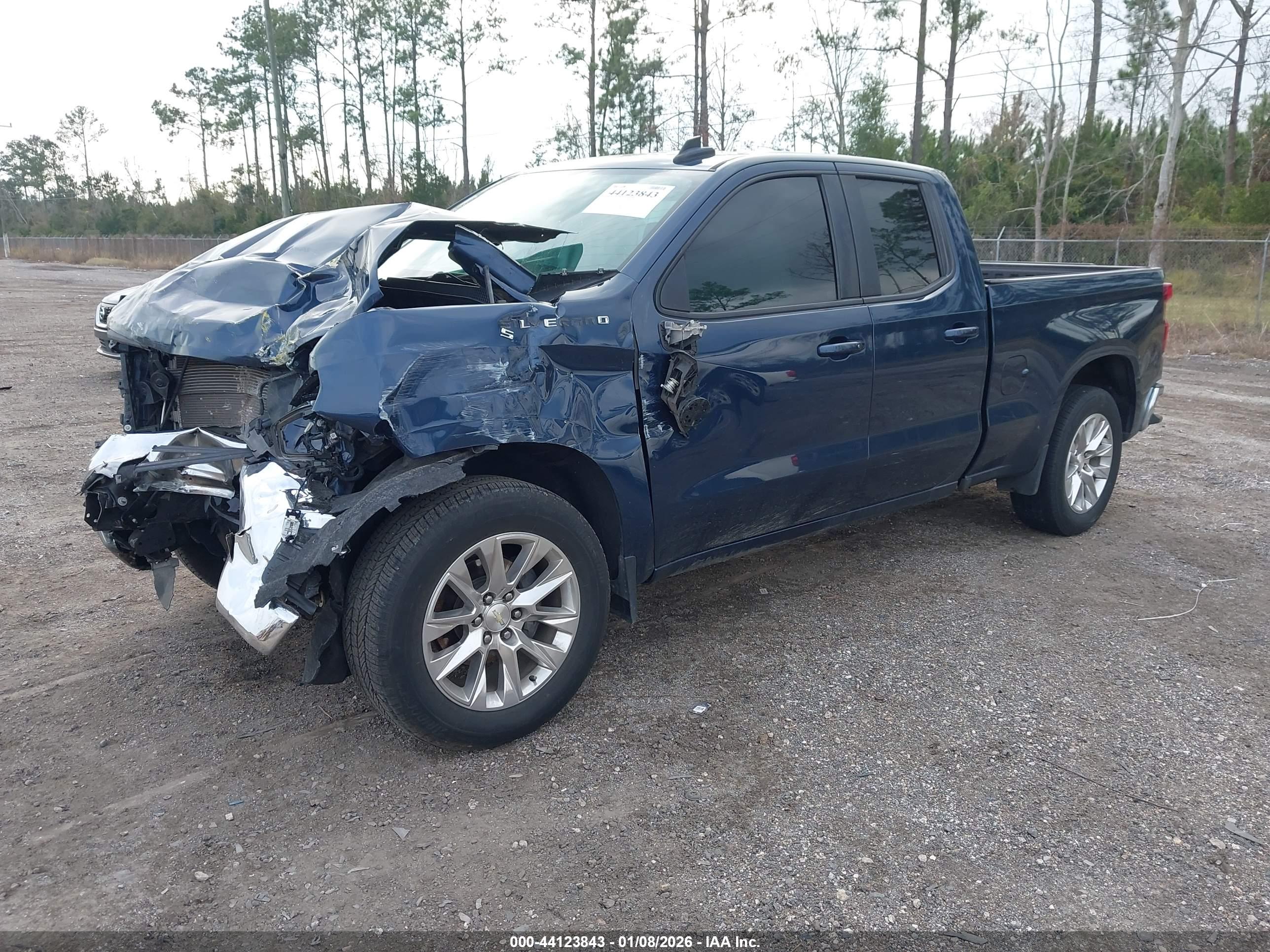 CHEVROLET SILVERADO image 2