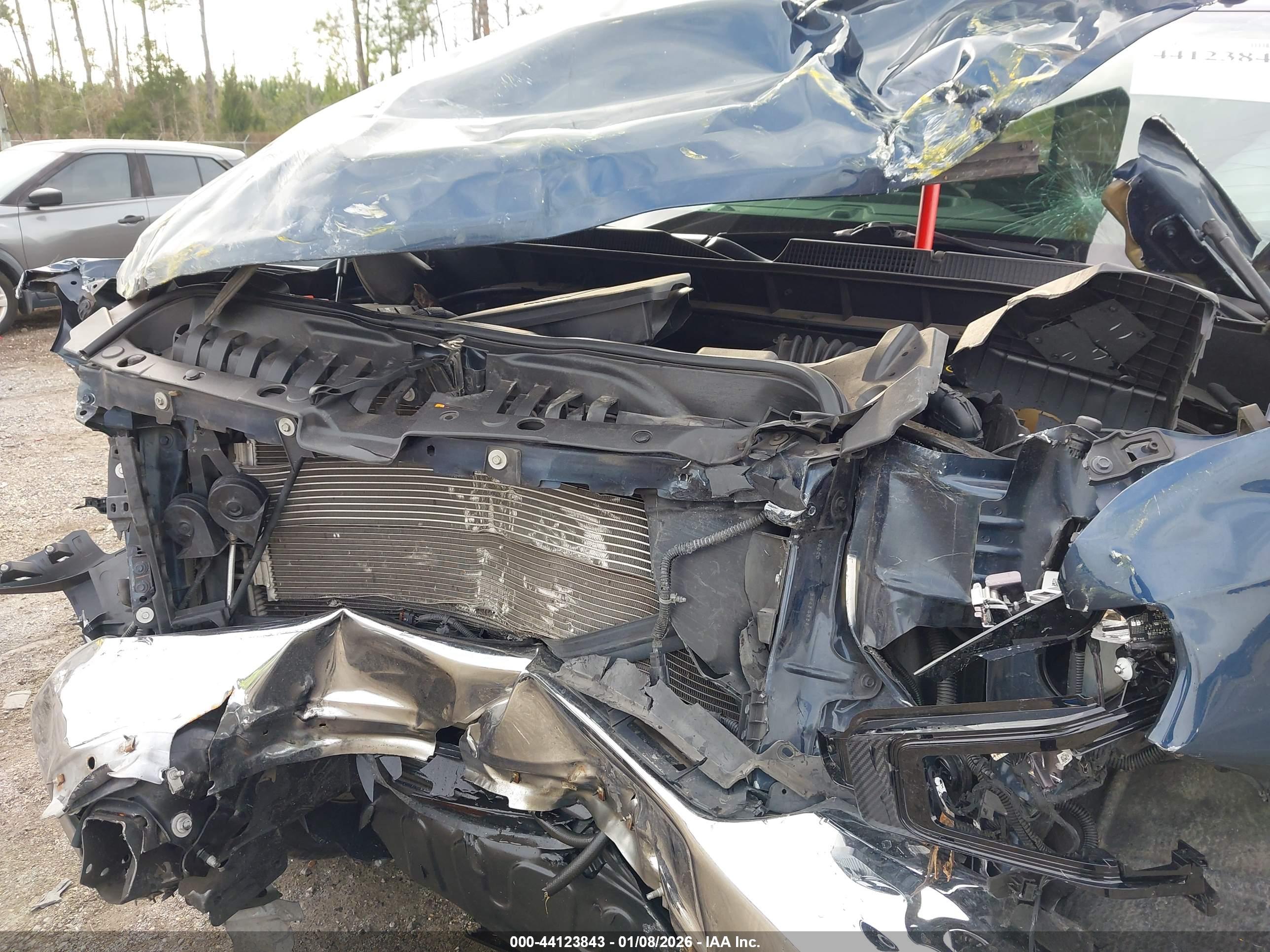 CHEVROLET SILVERADO image 6