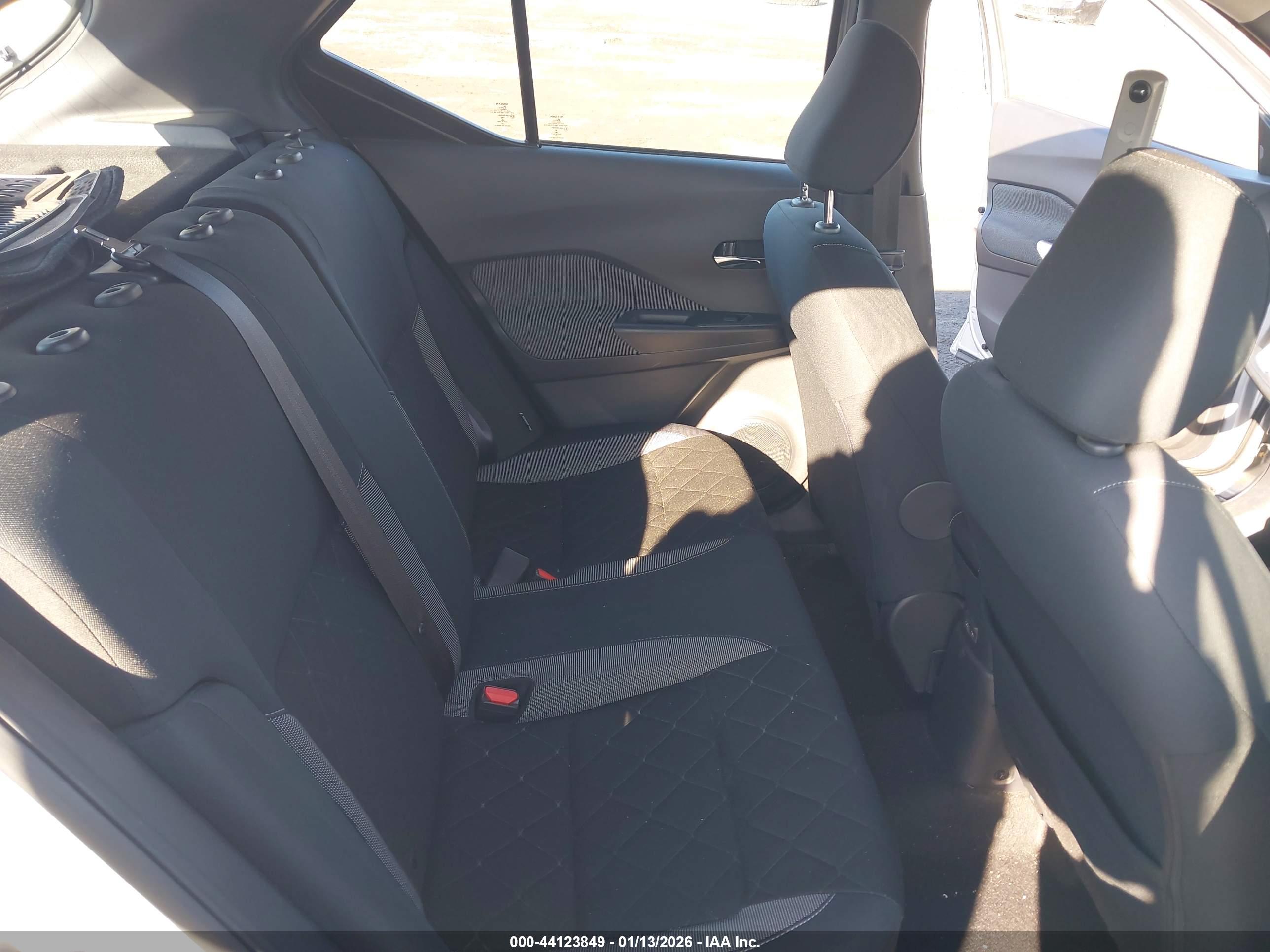 NISSAN KICKS image 8