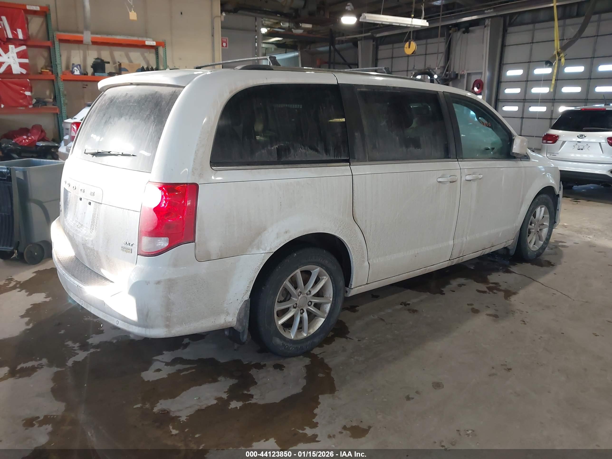 DODGE GRAND image 4