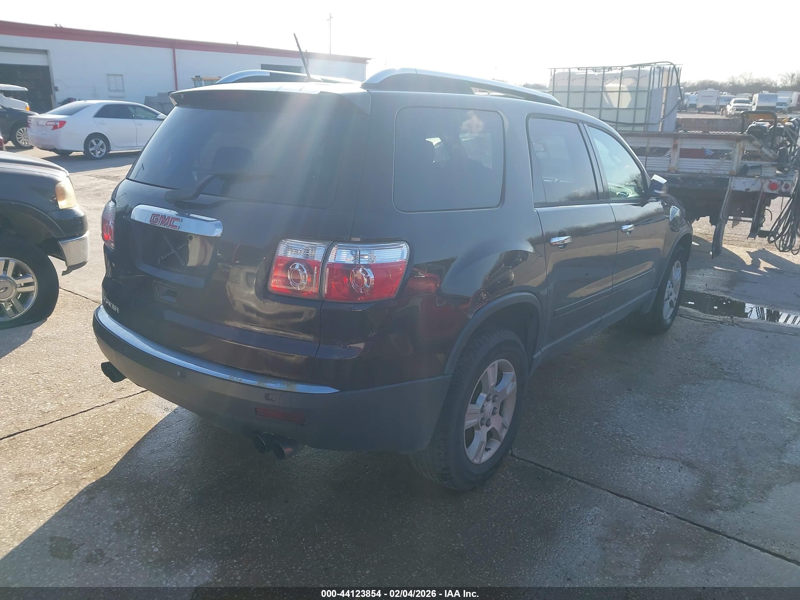 GMC ACADIA image 4