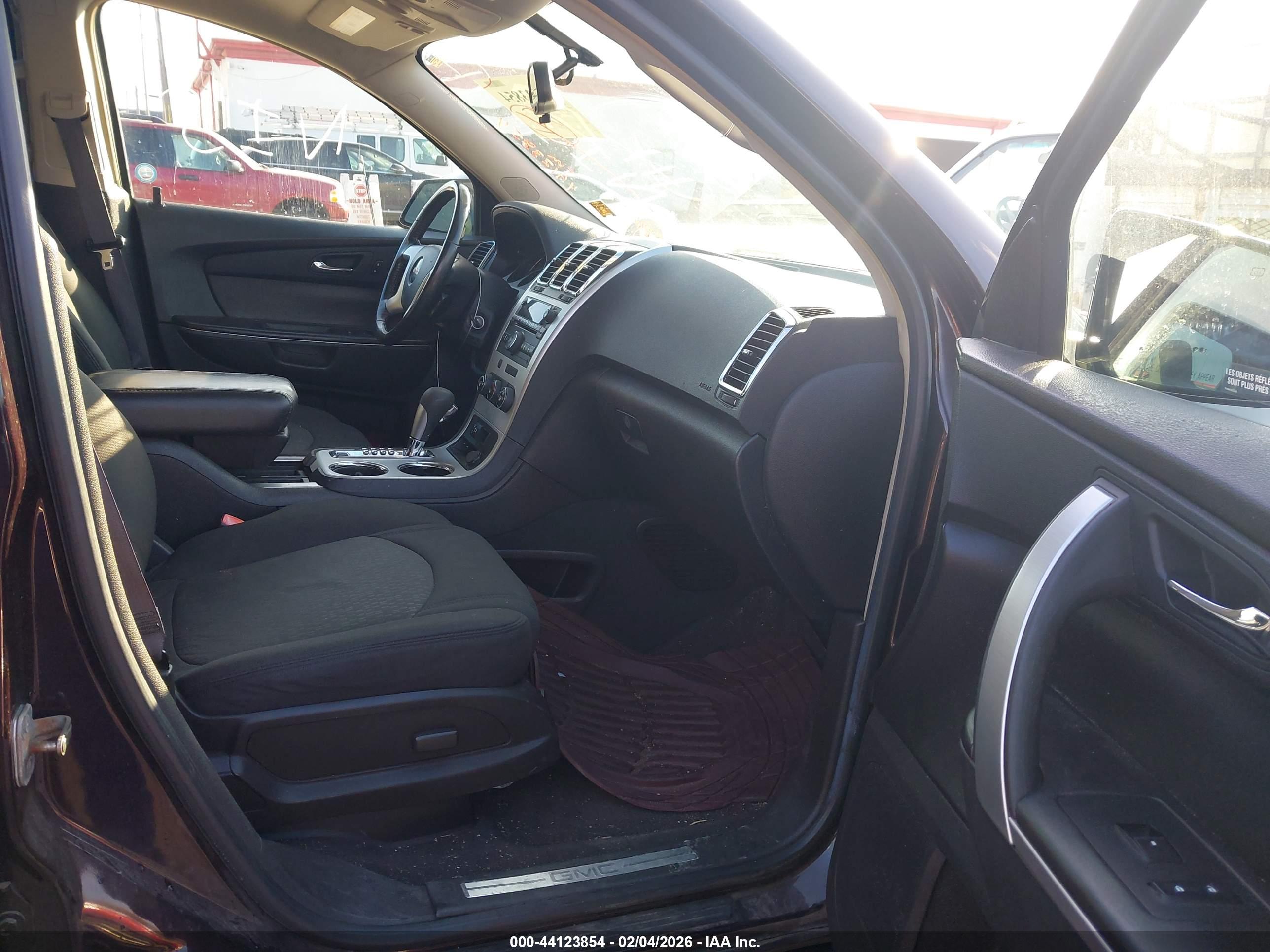 GMC ACADIA image 5