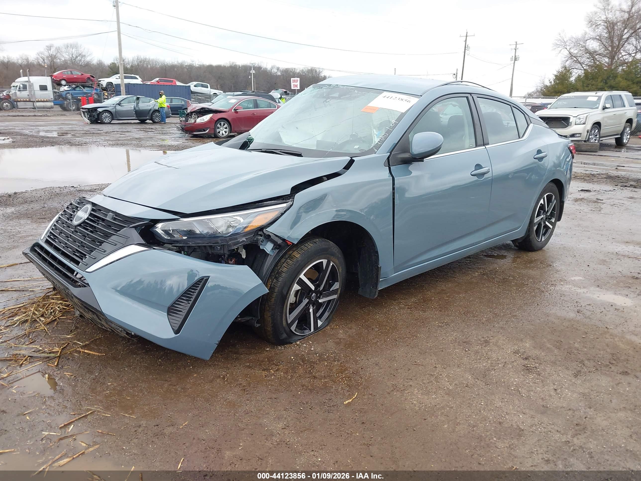 NISSAN SENTRA image 2