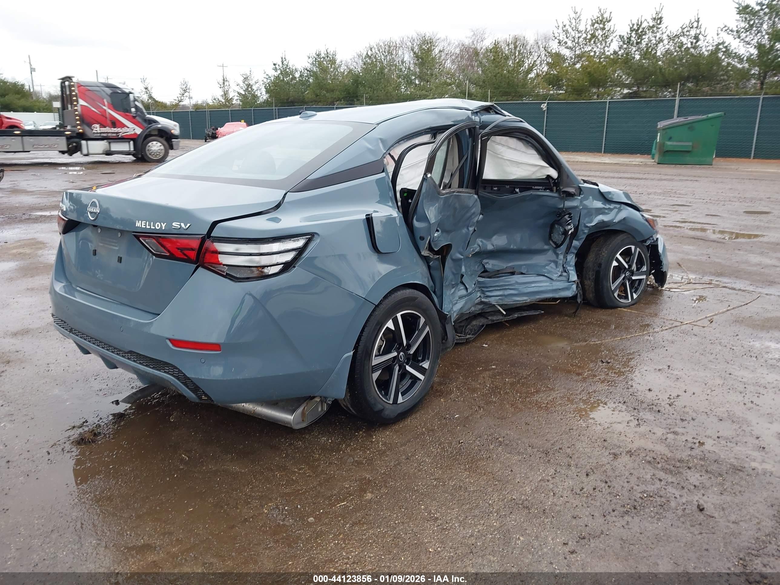 NISSAN SENTRA image 4