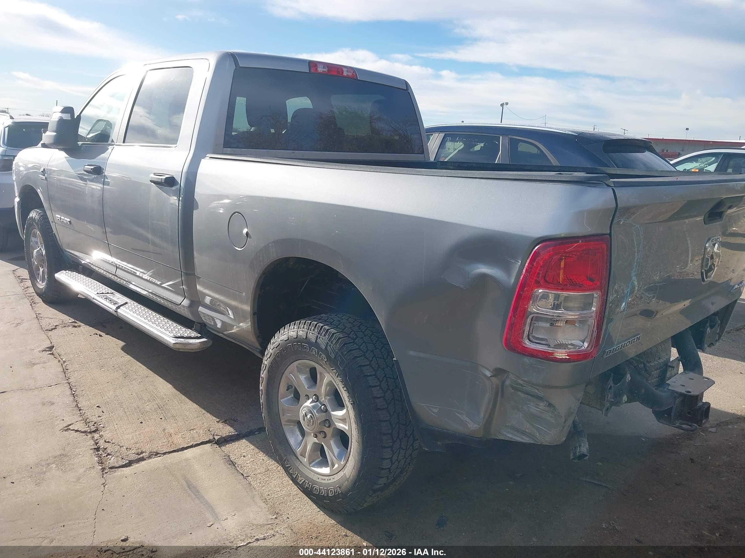 RAM 2500 image 3