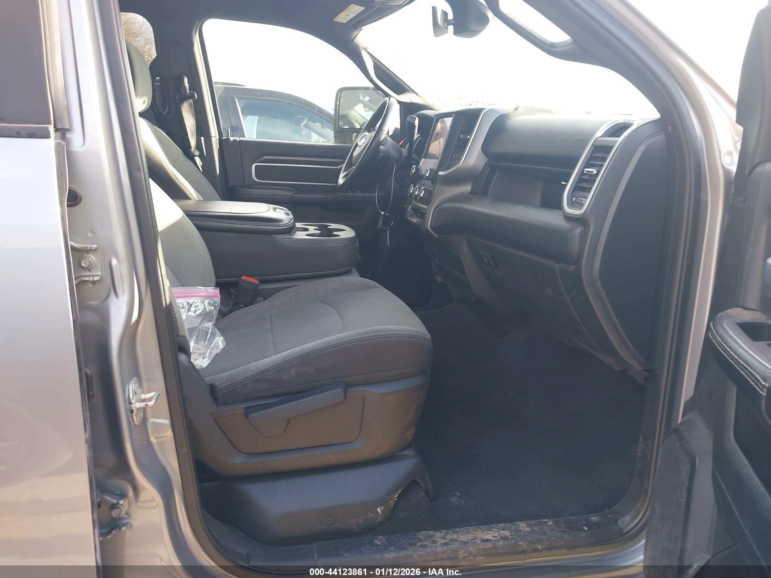 RAM 2500 image 5