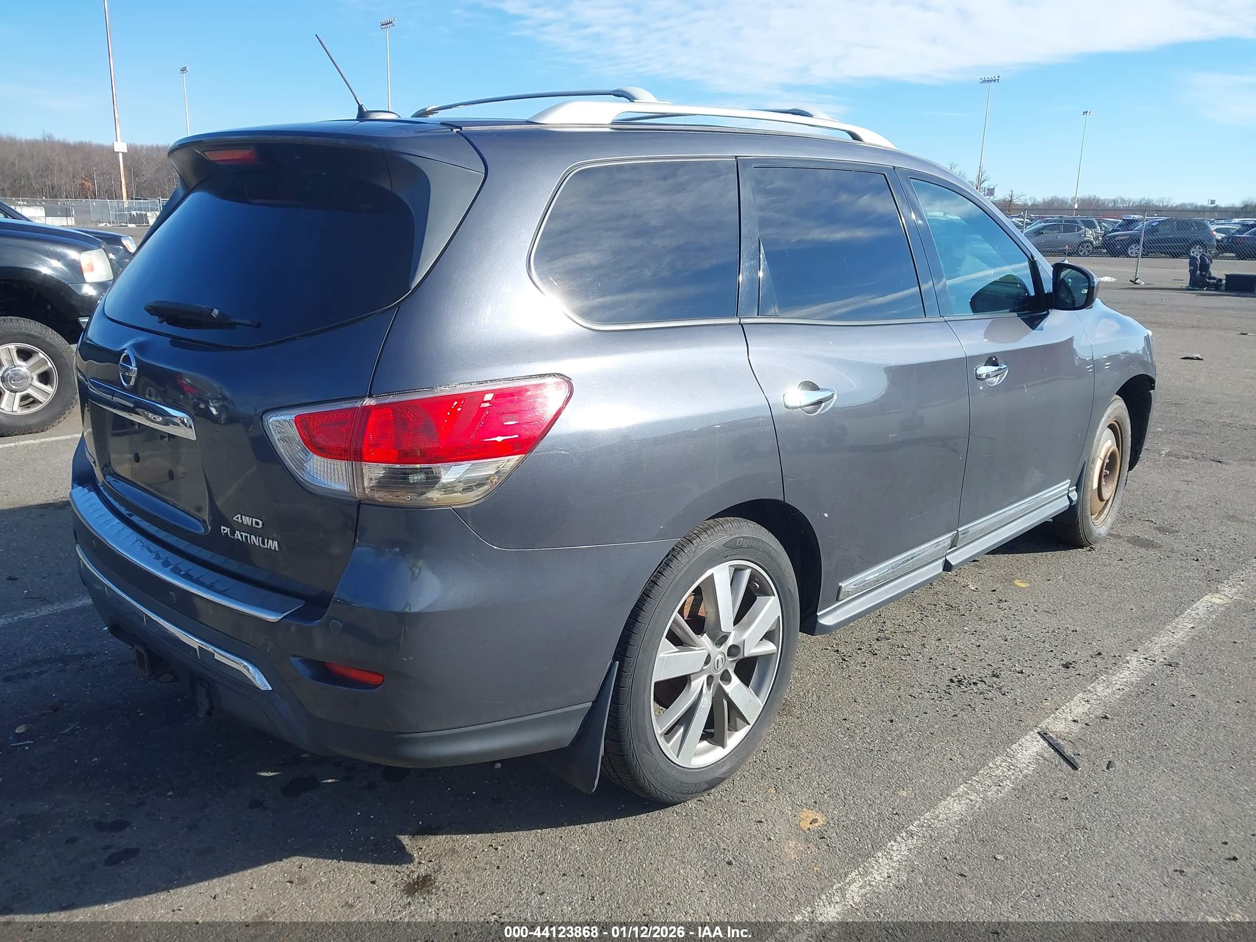 NISSAN PATHFINDER image 4