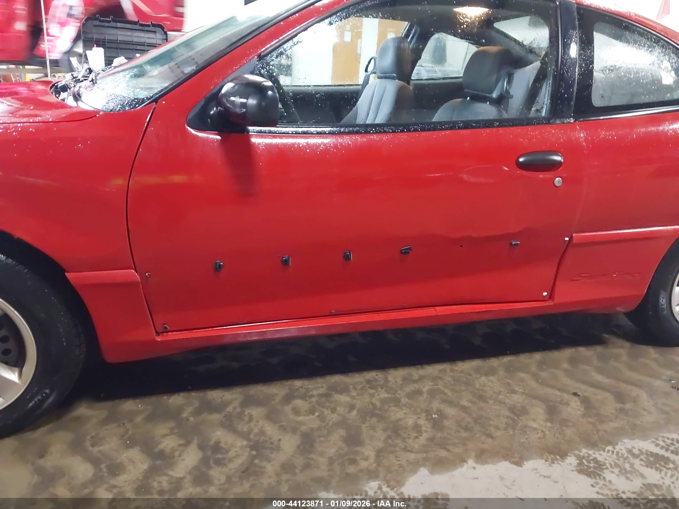 PONTIAC SUNFIRE image 6